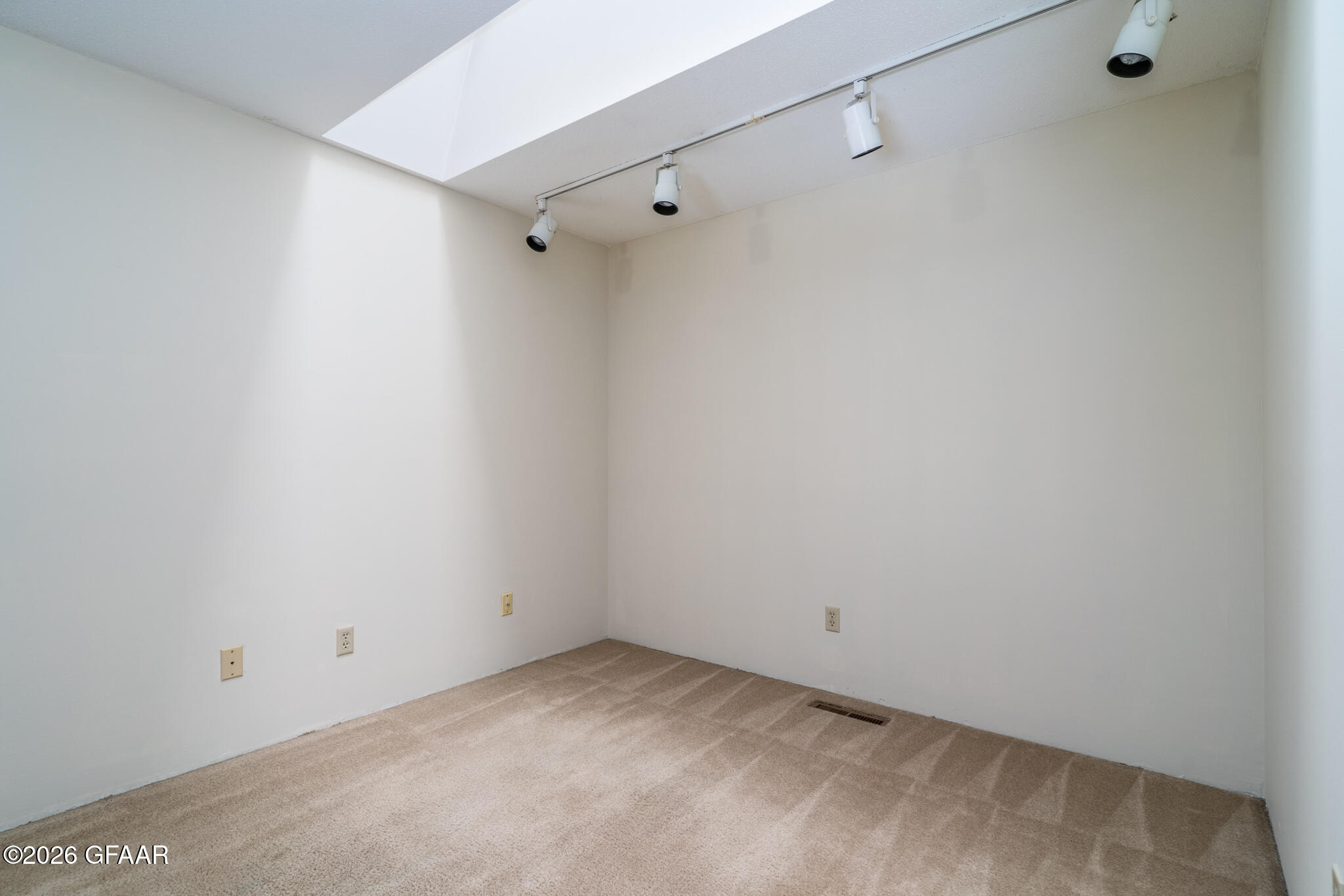 168 PARKVIEW Circle