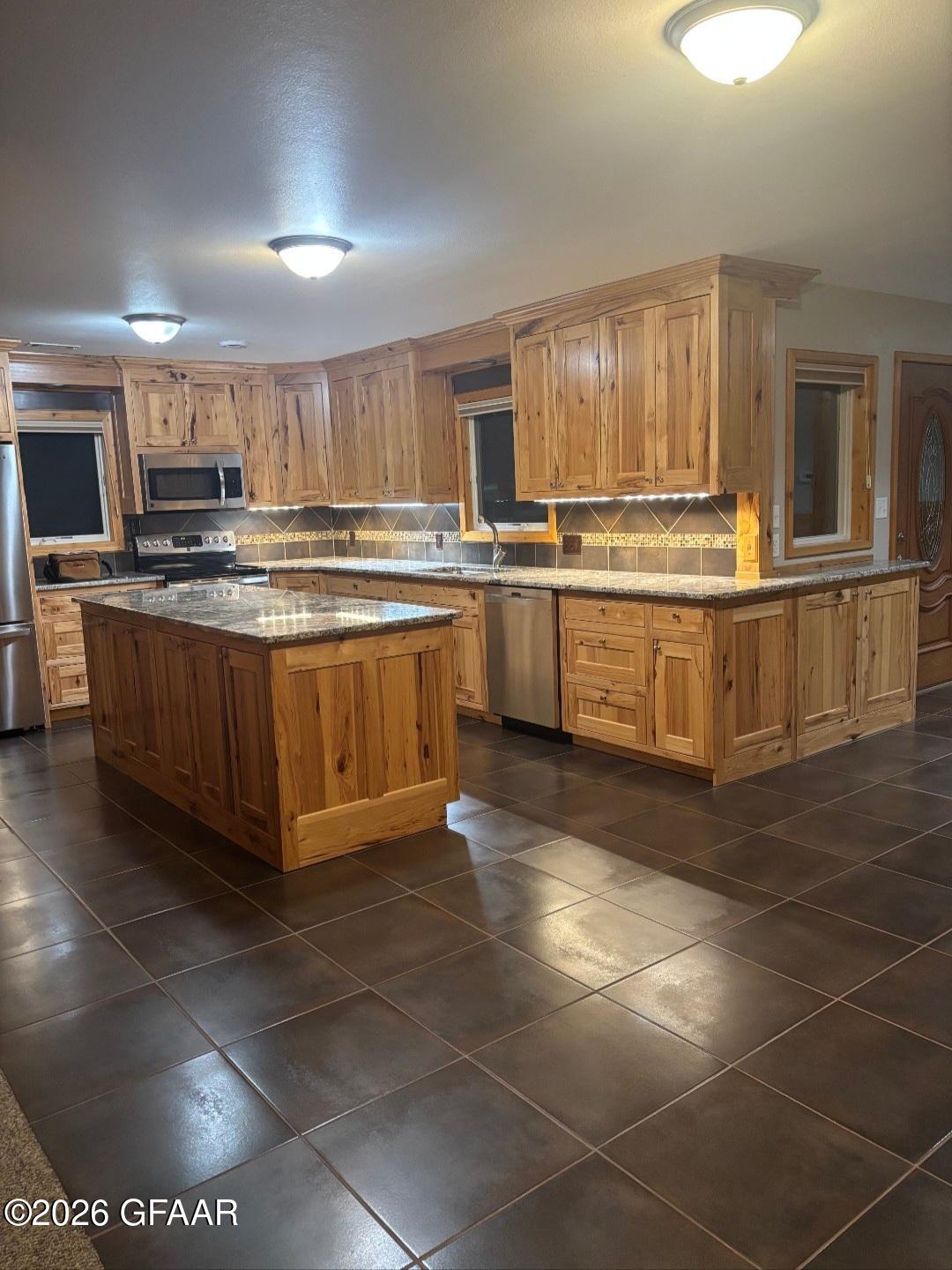 13233 ELMHURST Lane SE