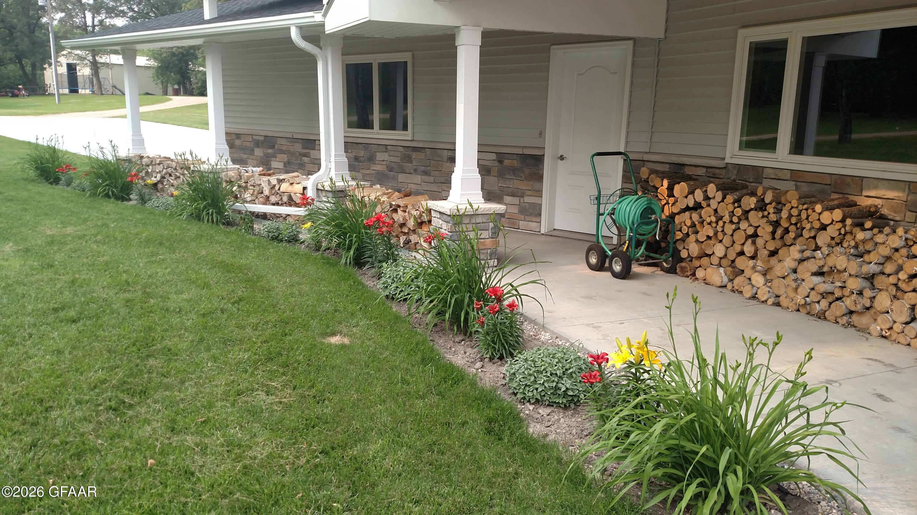 13233 ELMHURST Lane SE