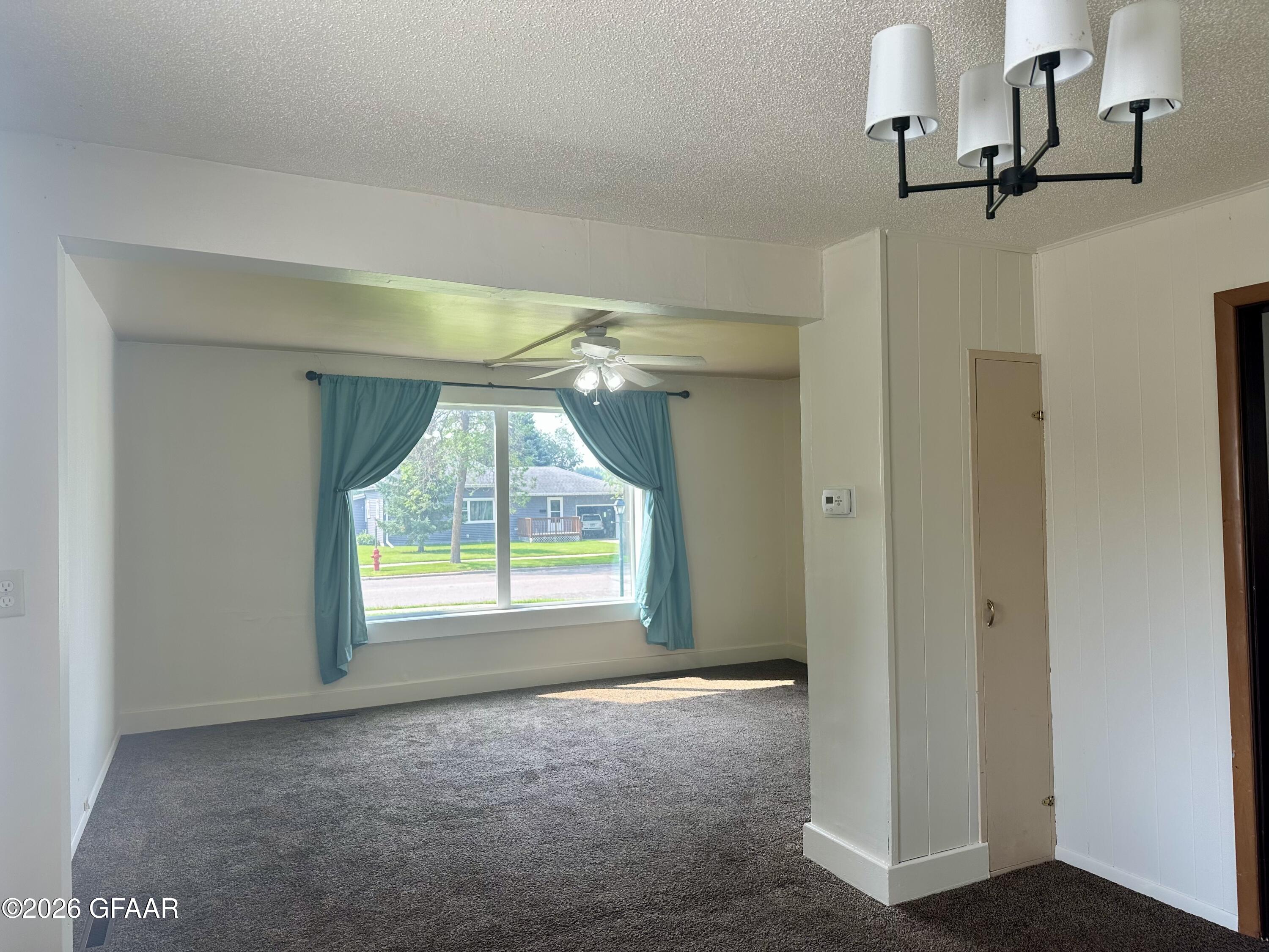 513 CENTRAL Avenue N