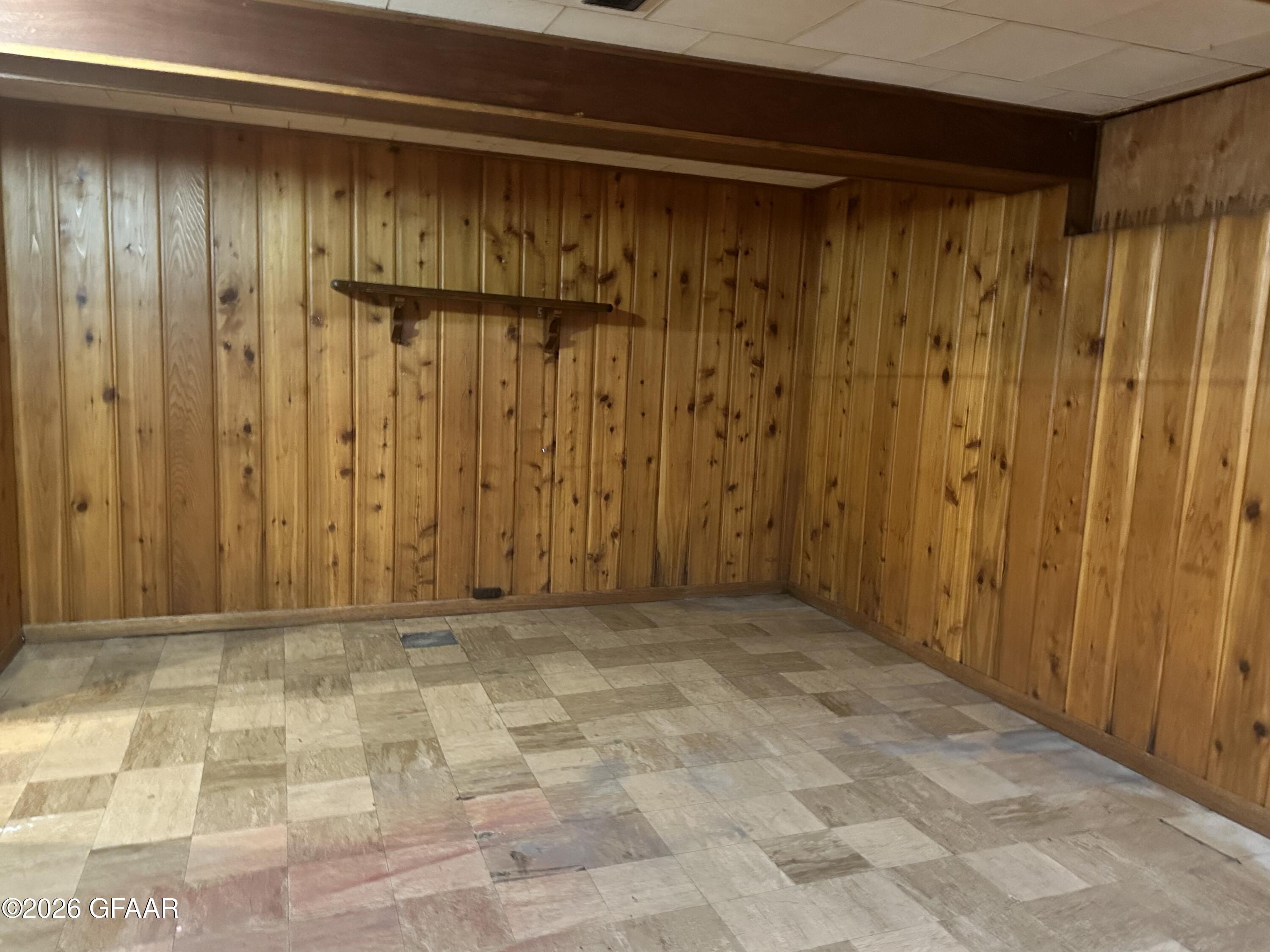 513 CENTRAL Avenue N