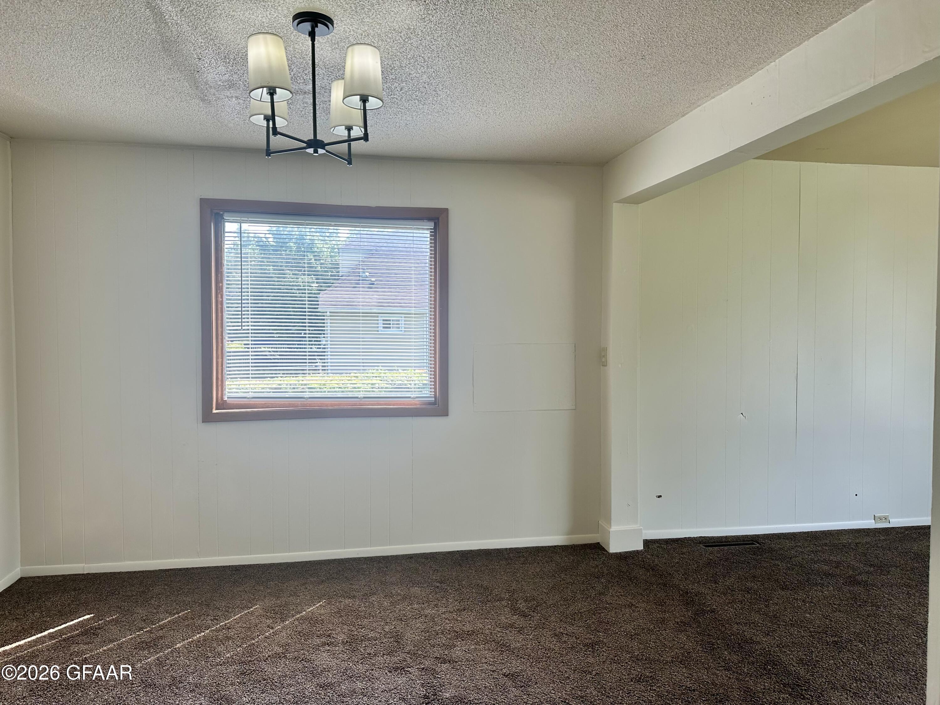 513 CENTRAL Avenue N