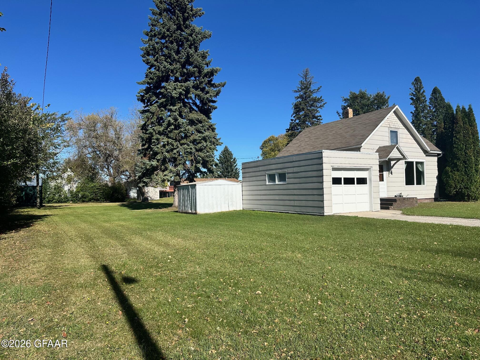 513 CENTRAL Avenue N