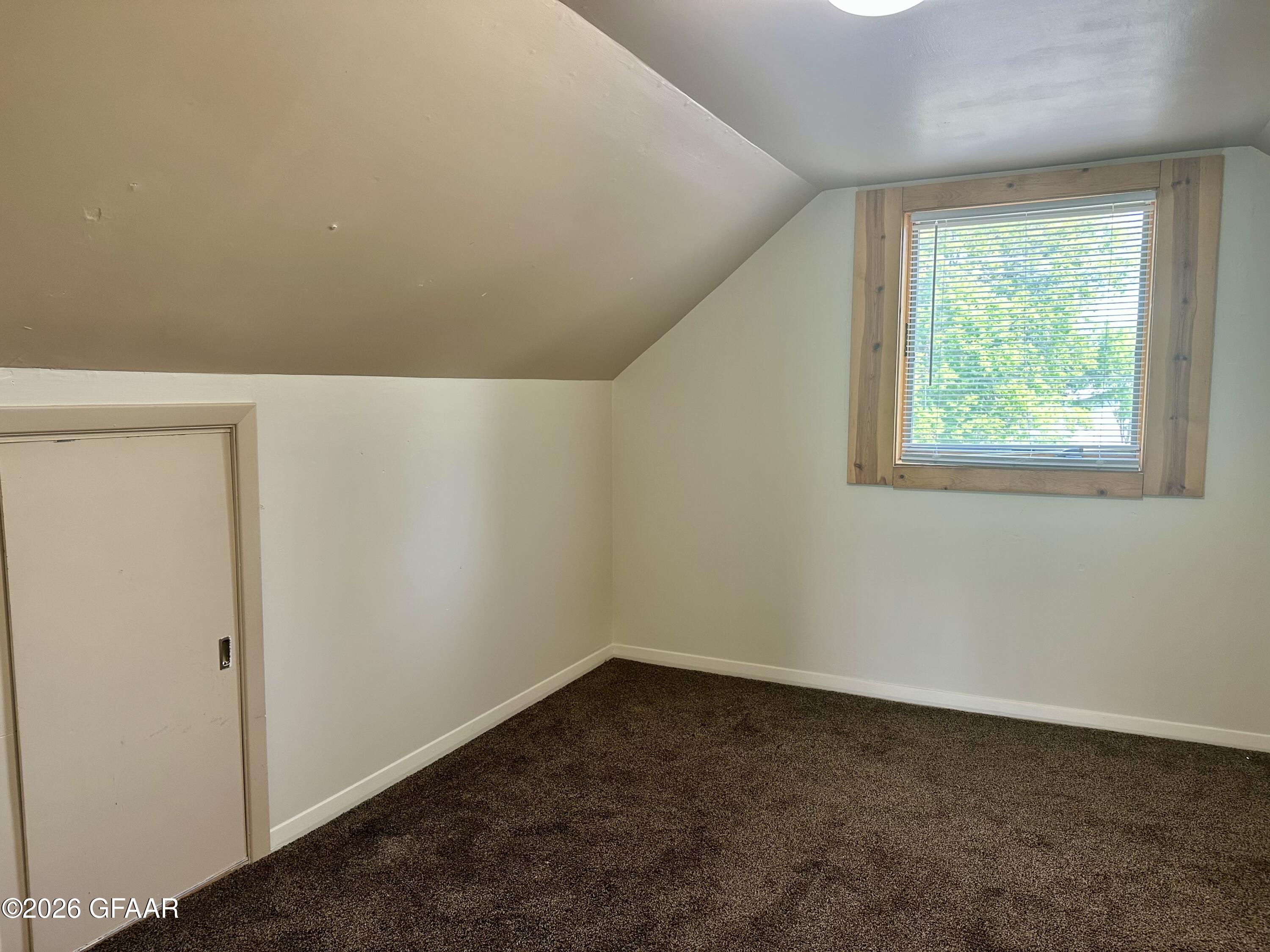 513 CENTRAL Avenue N