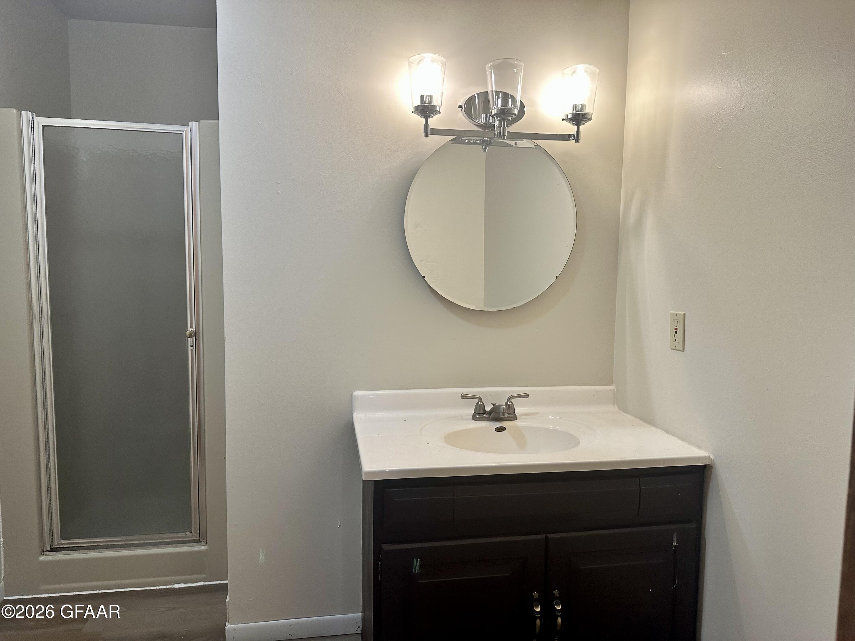 513 CENTRAL Avenue N