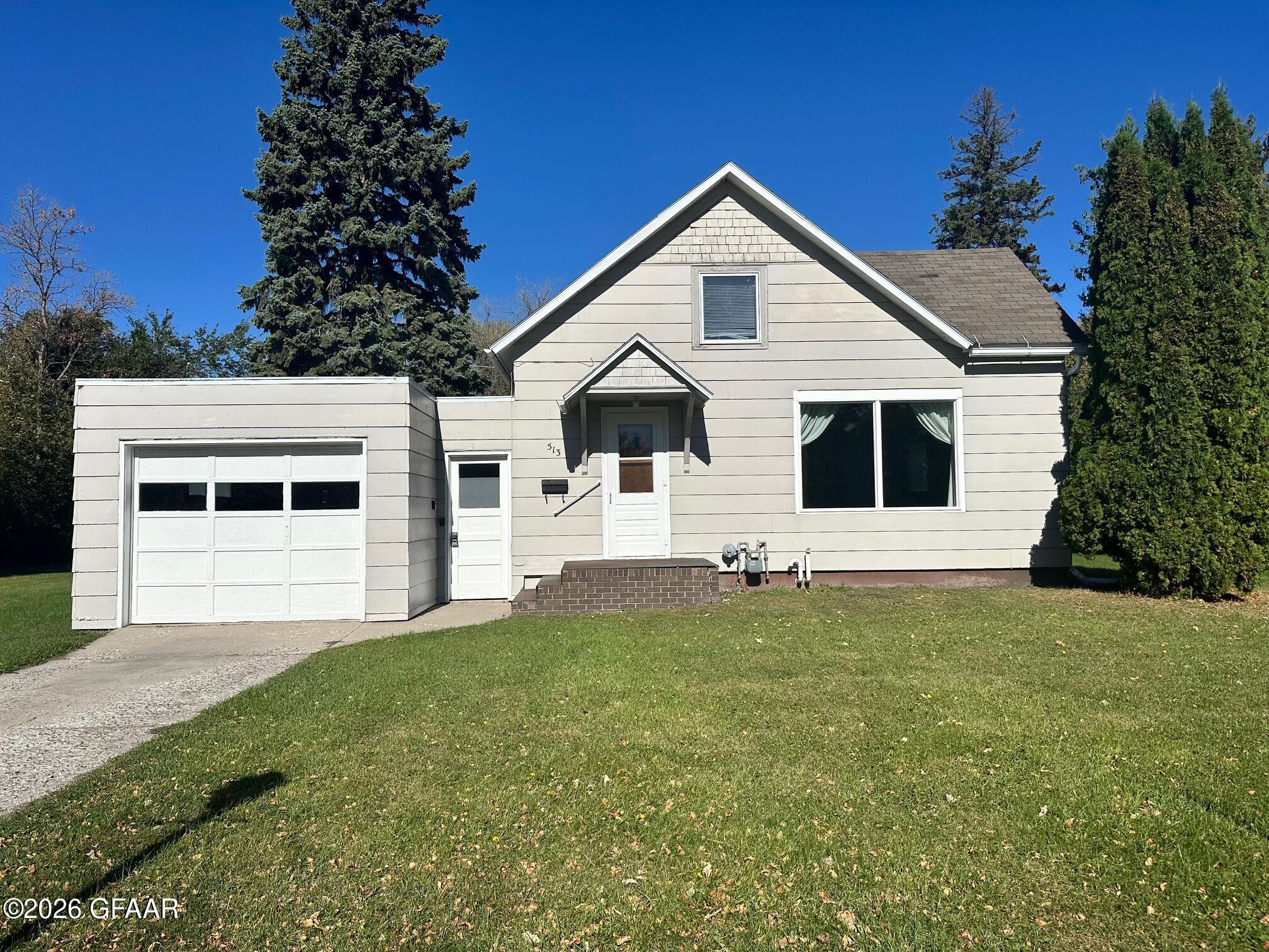 513 CENTRAL Avenue N