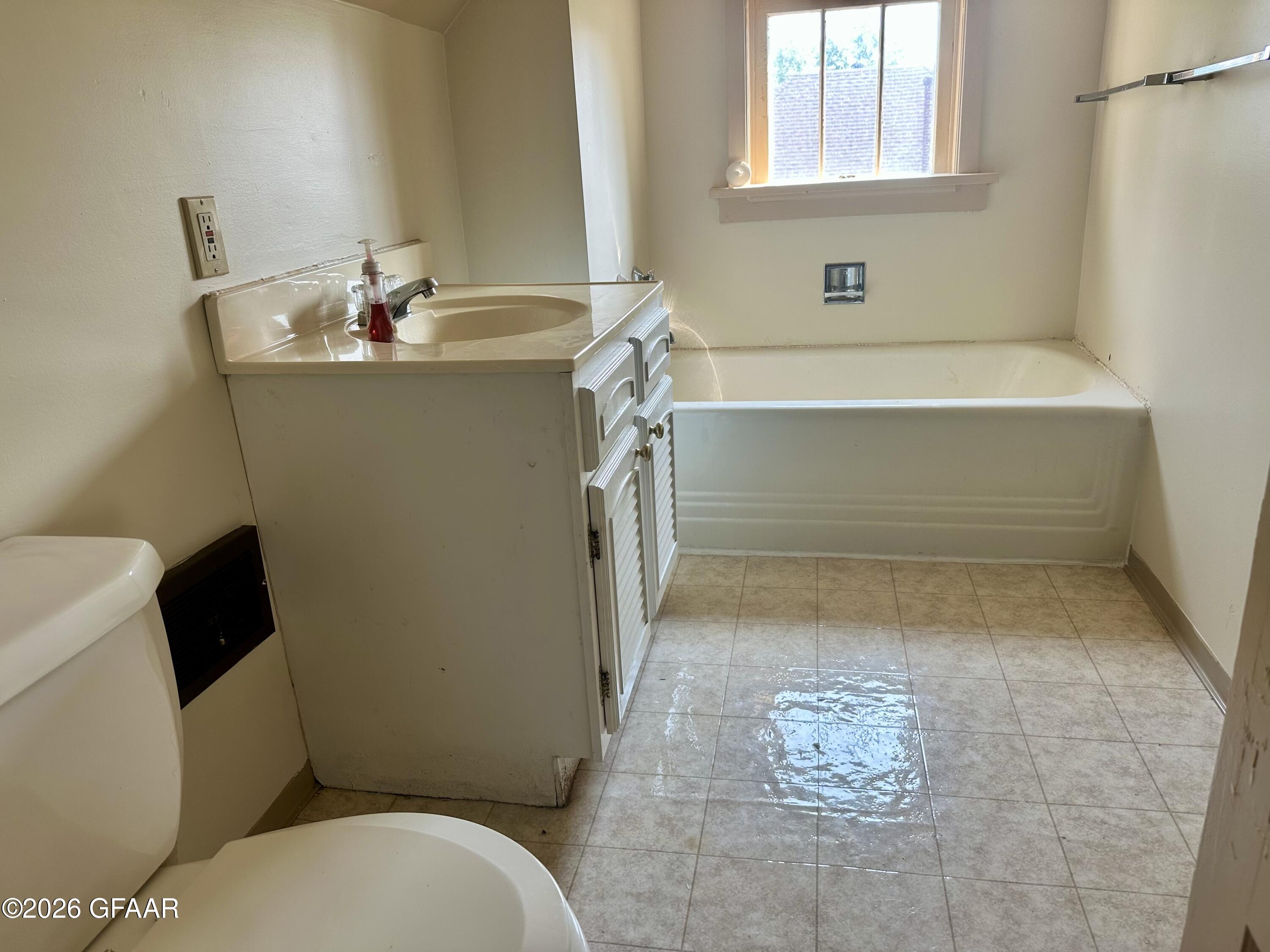 513 CENTRAL Avenue N