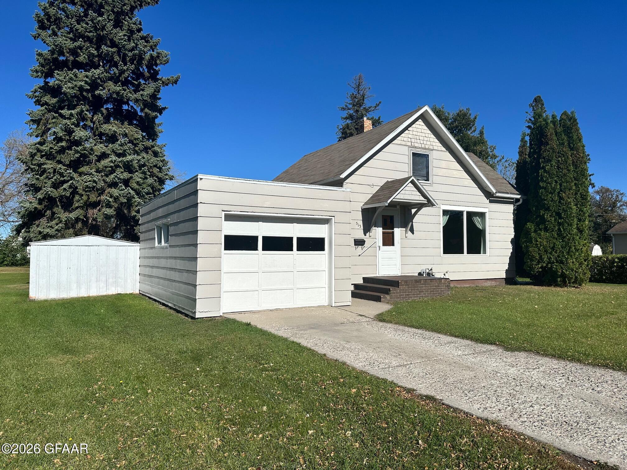 513 CENTRAL Avenue N