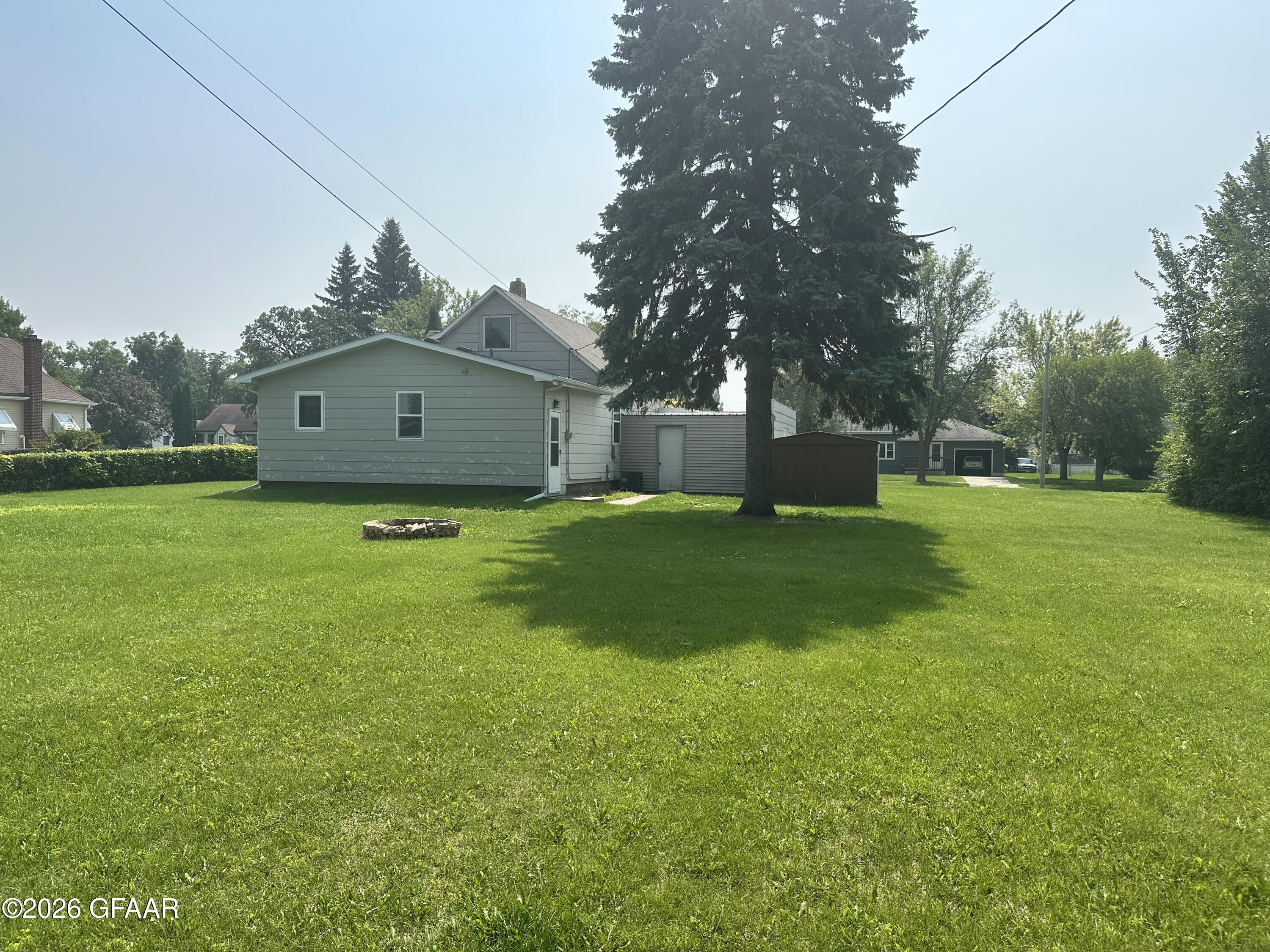 513 CENTRAL Avenue N