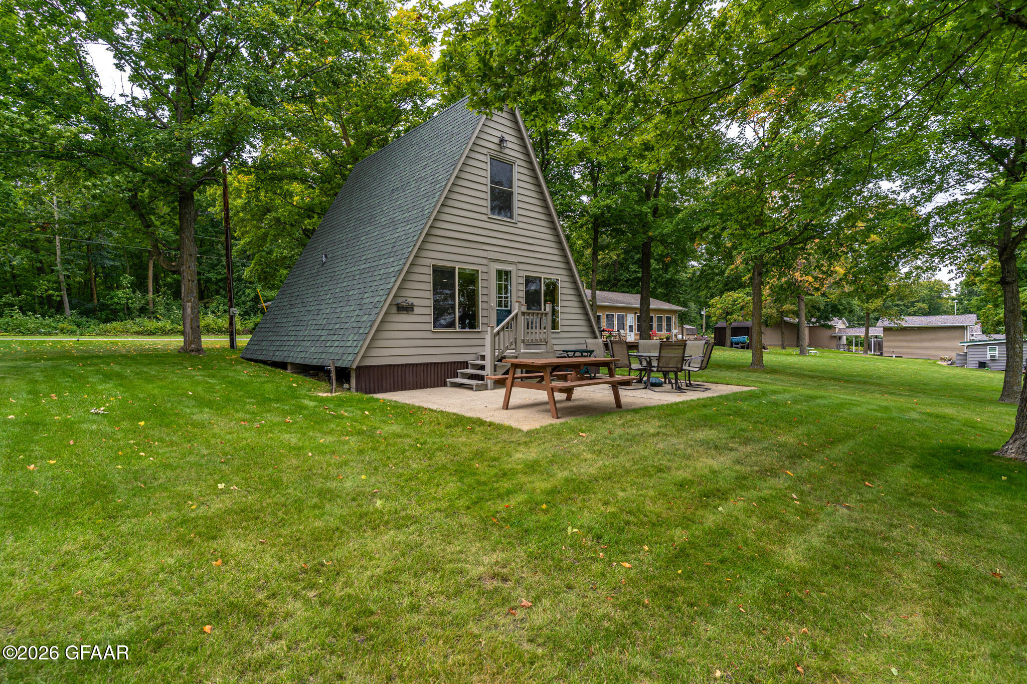 15710 N TRINITY PT Road SE