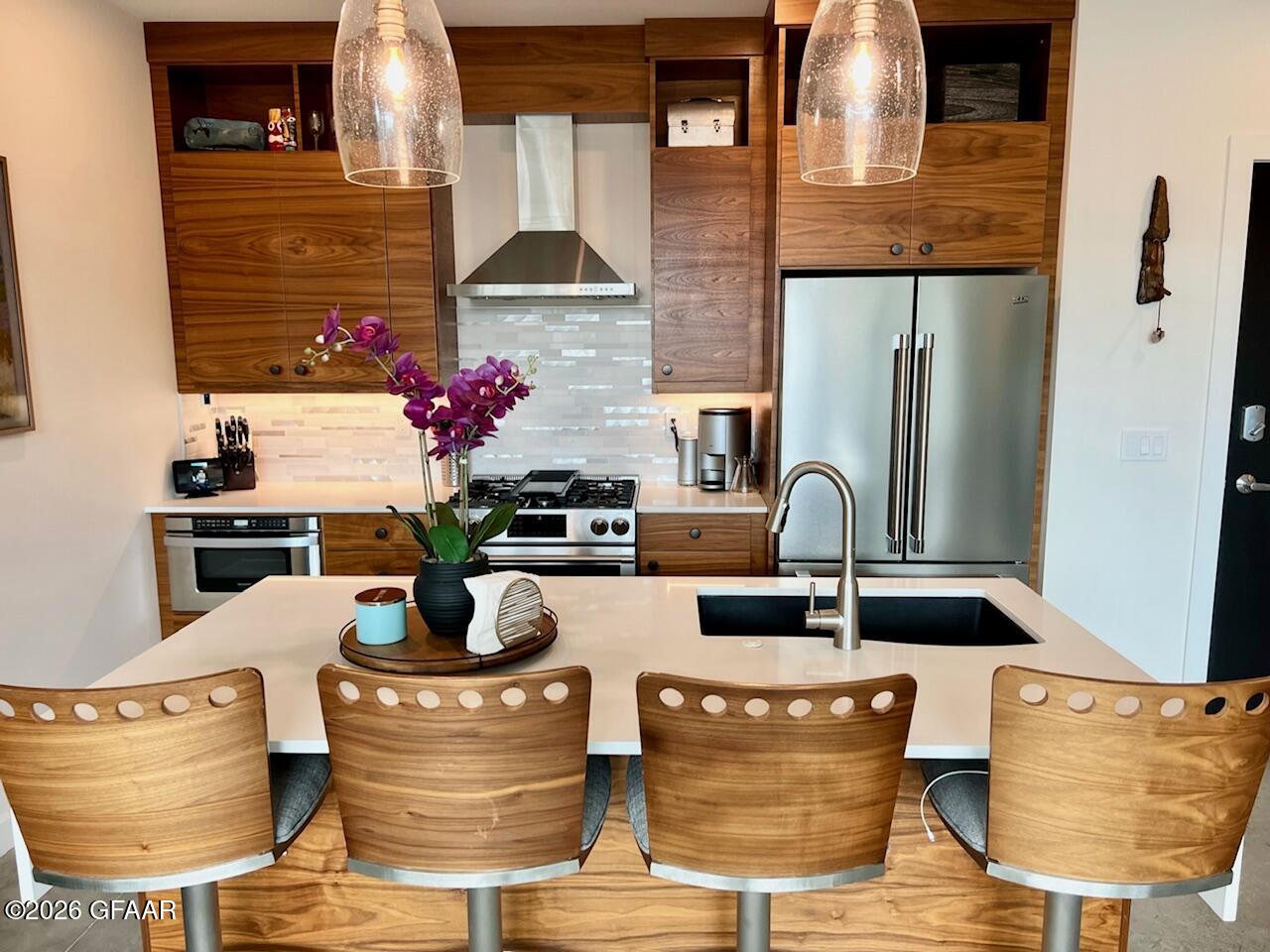 15 4TH Street S, #304