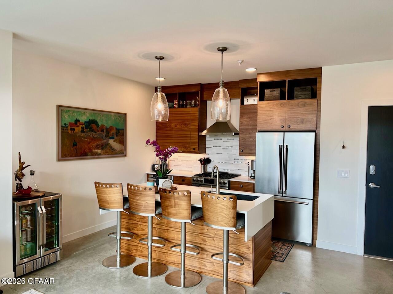 15 4TH Street S, #304