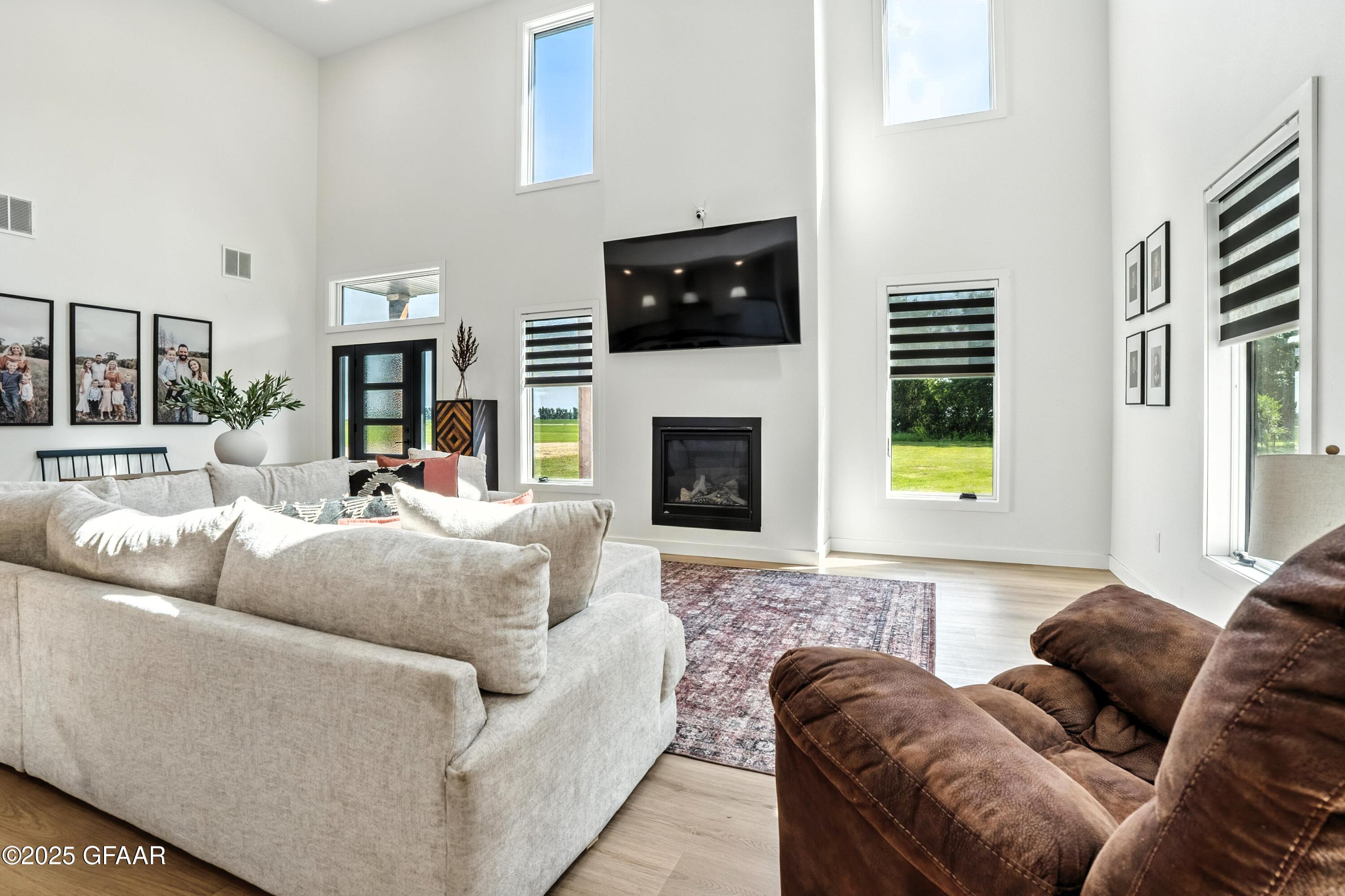 15435 16TH Street NE