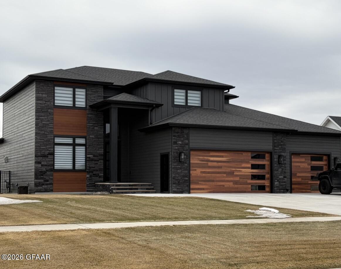 5983 SYLVIA Circle