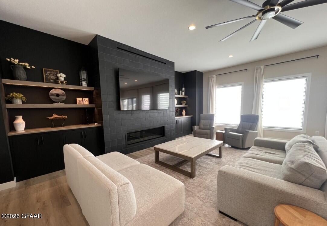 5983 SYLVIA Circle