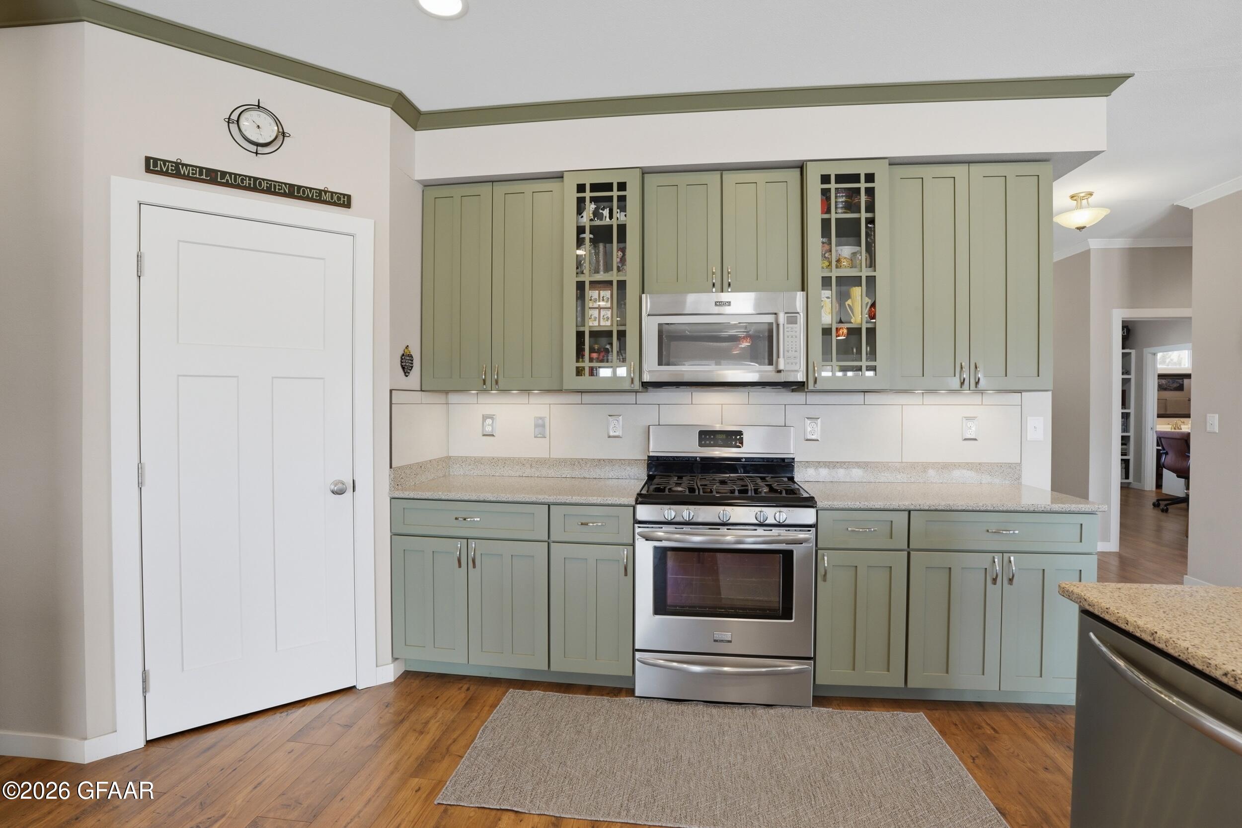 6201 DRIFTWOOD Drive