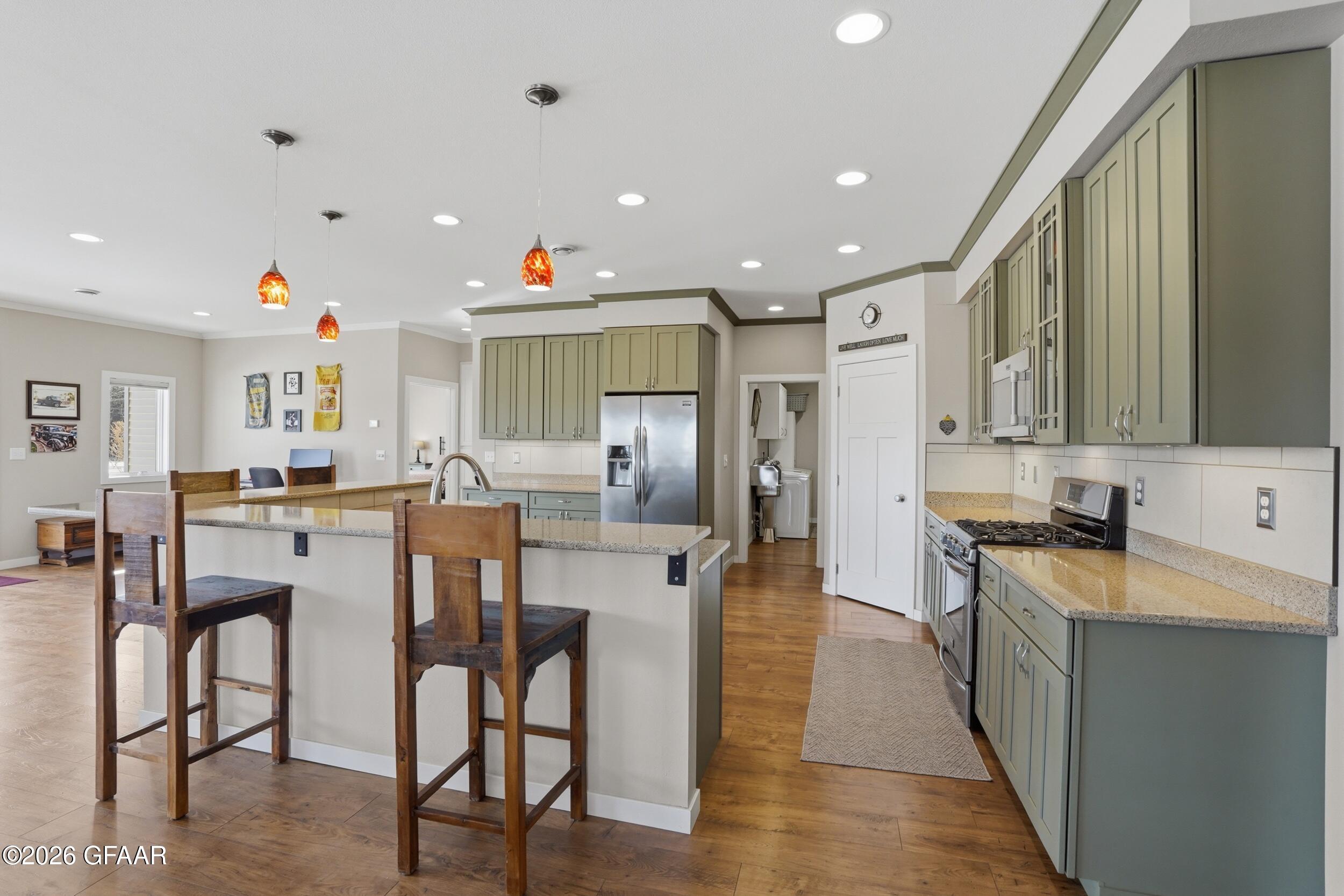 6201 DRIFTWOOD Drive