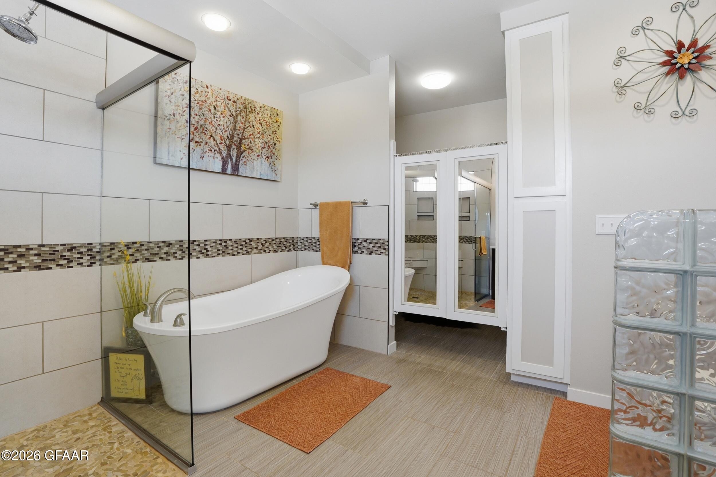 6201 DRIFTWOOD Drive