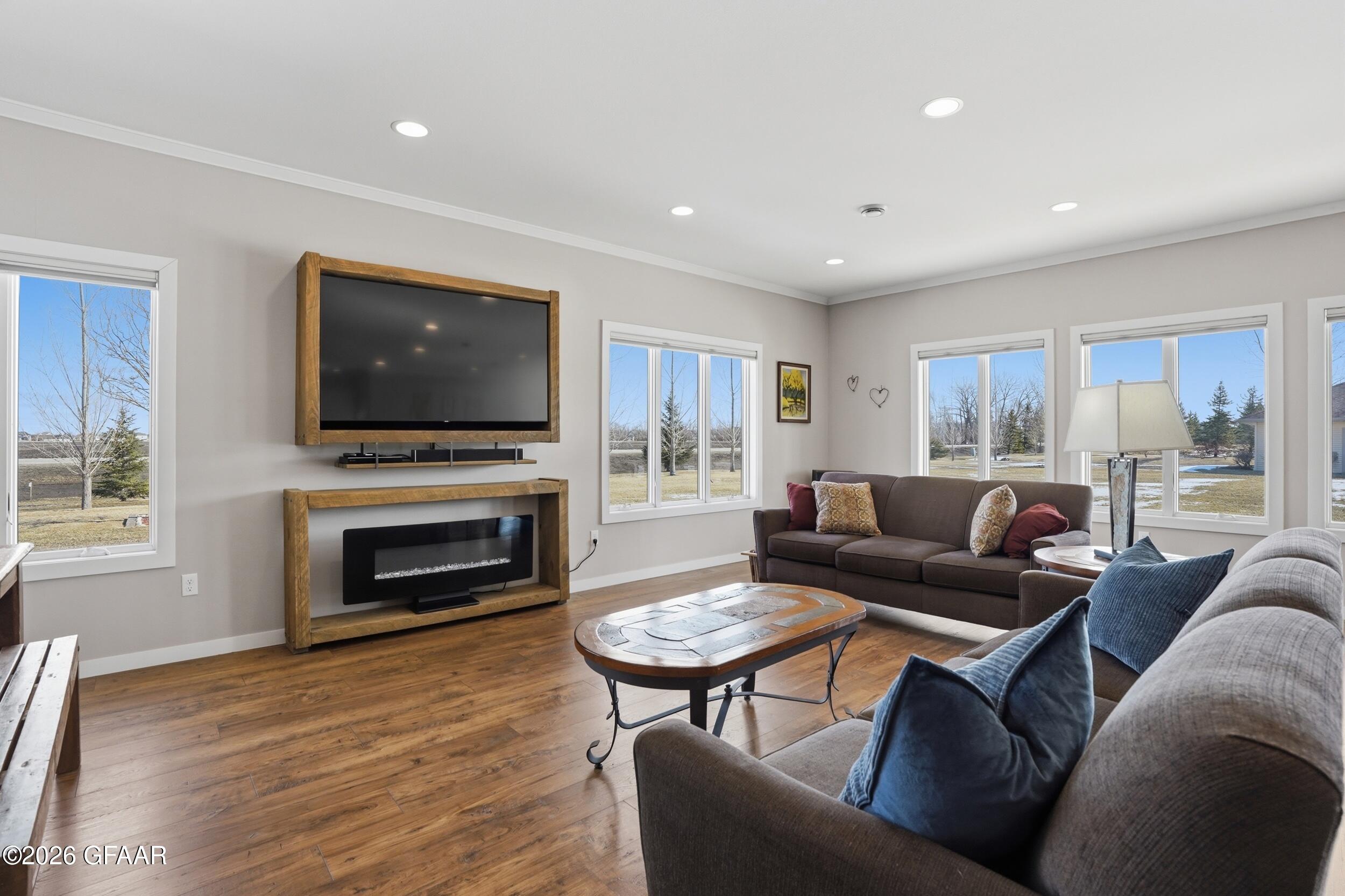 6201 DRIFTWOOD Drive