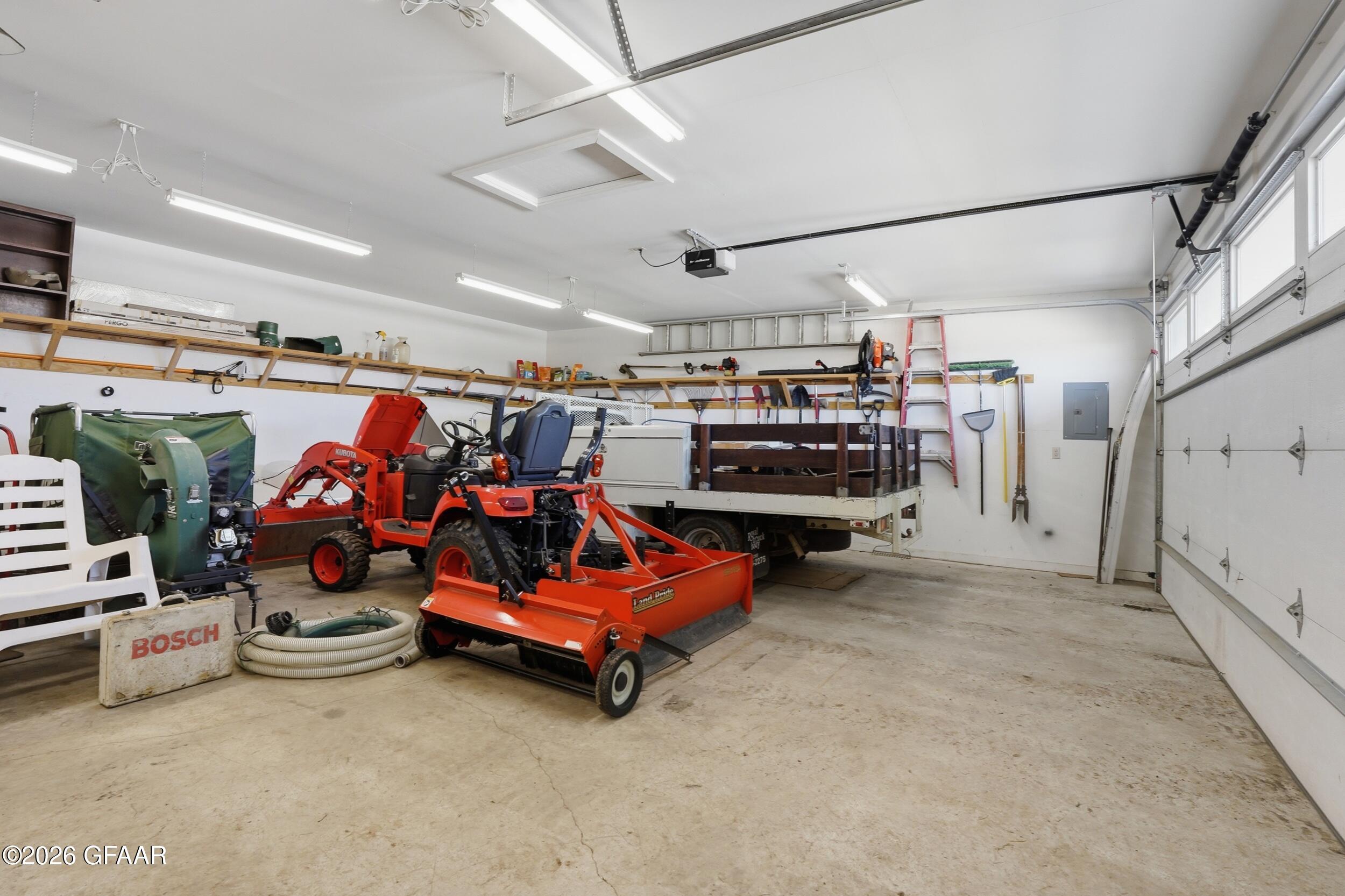 6201 DRIFTWOOD Drive