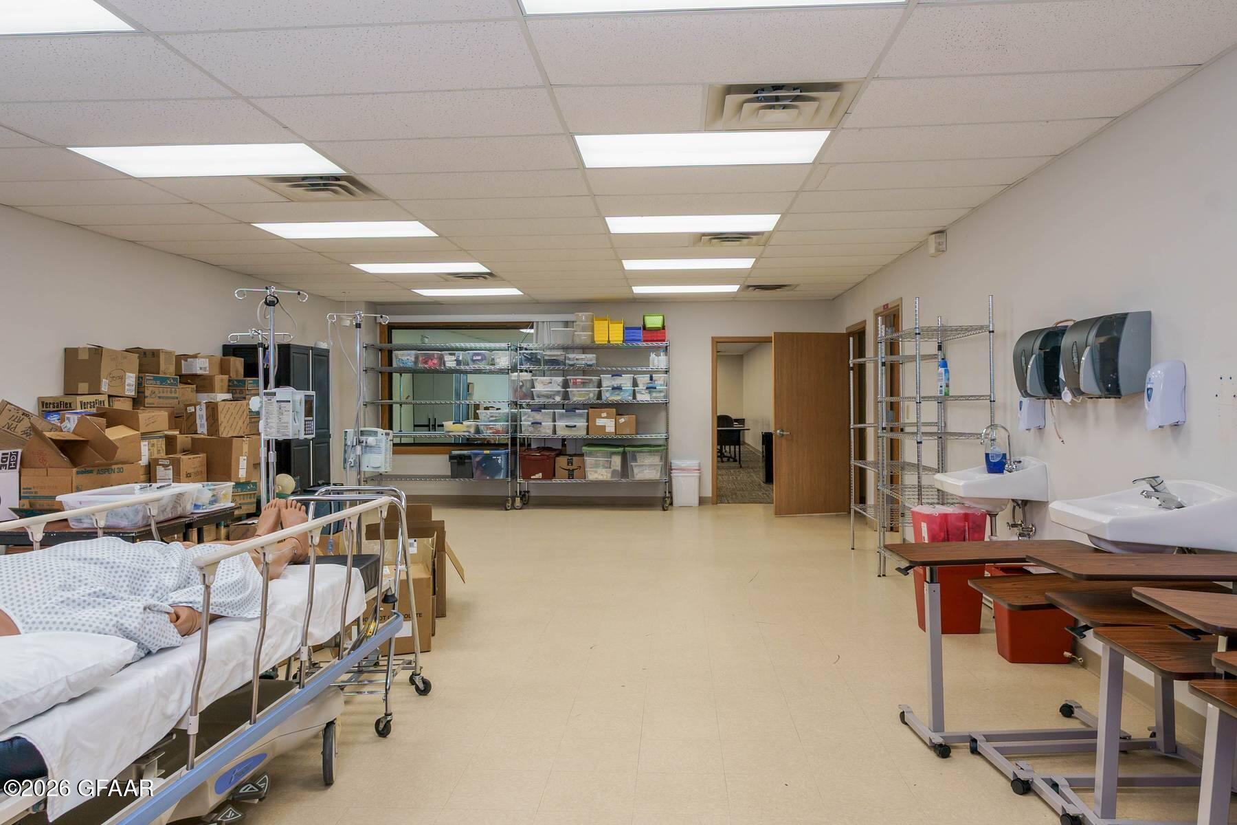 1425 COLUMBIA Road S