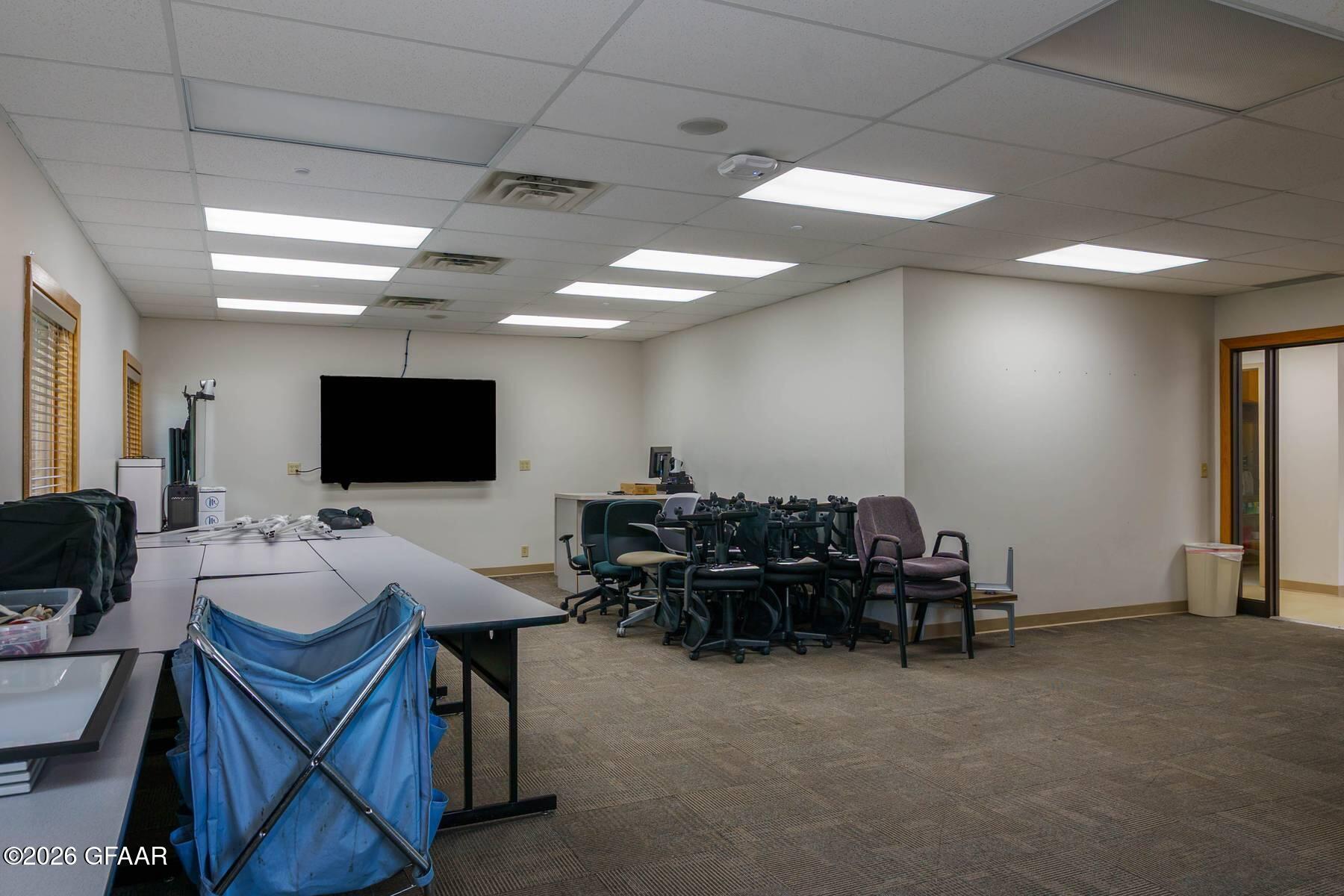 1425 COLUMBIA Road S