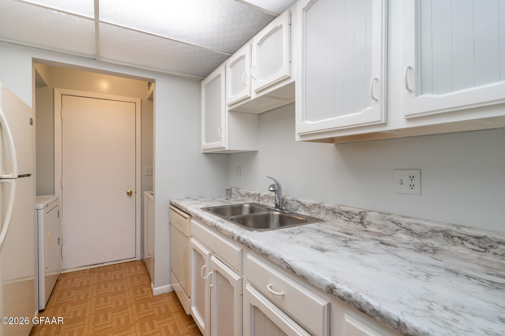 3720 CHERRY Street, O59