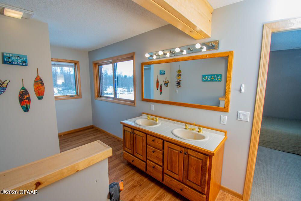 8012 GRACE LAKE Road SE