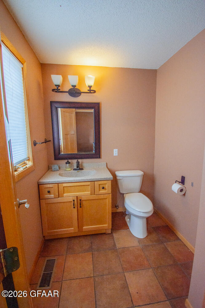 8012 GRACE LAKE Road SE