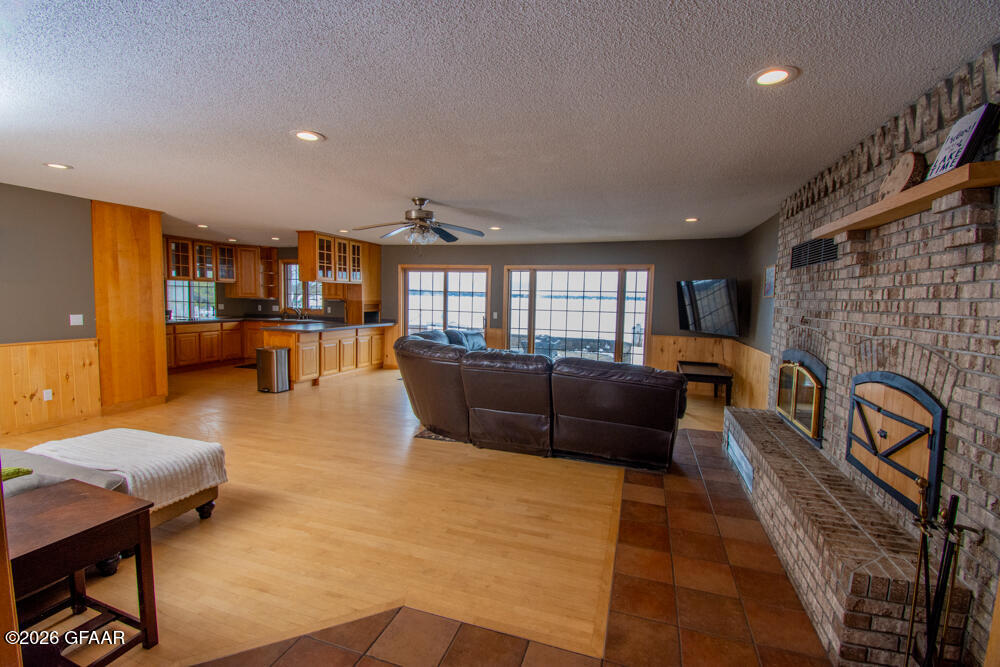 8012 GRACE LAKE Road SE