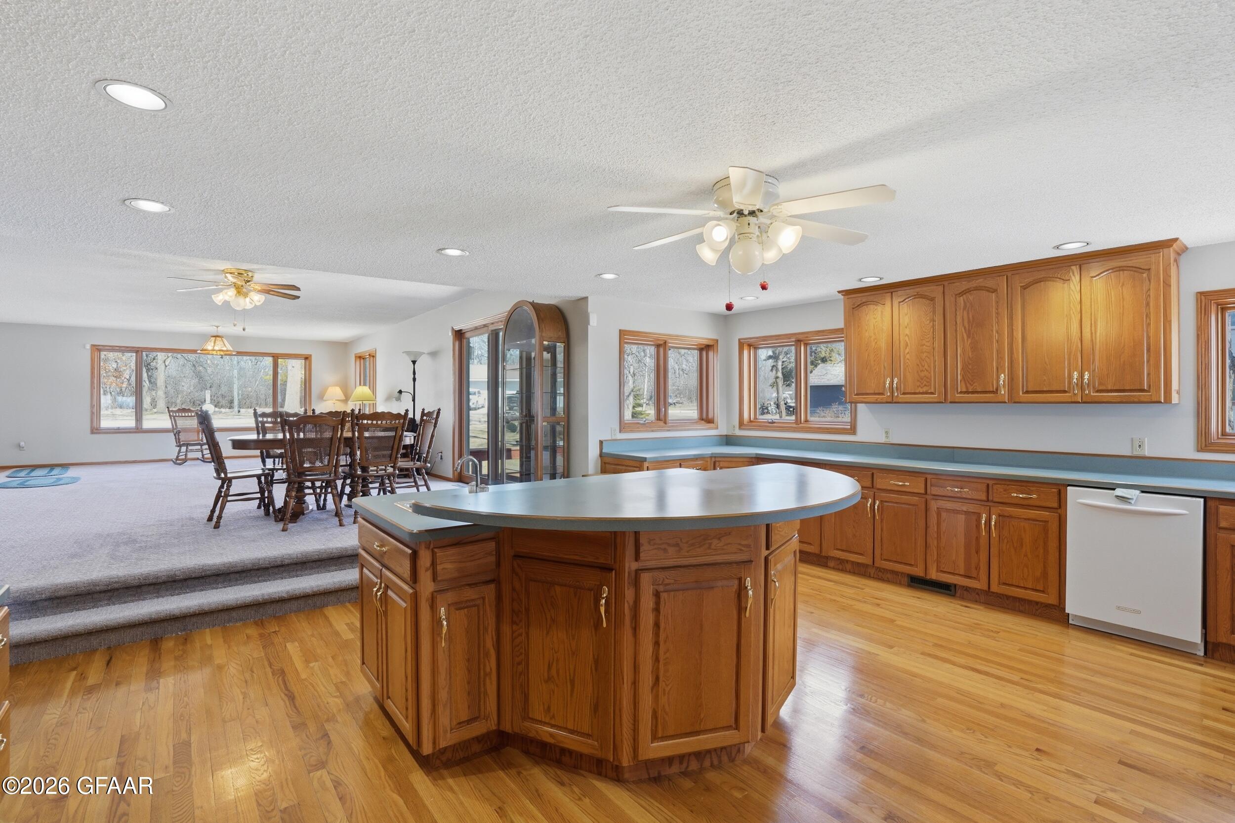 15707 SANDY BEACH Road SE