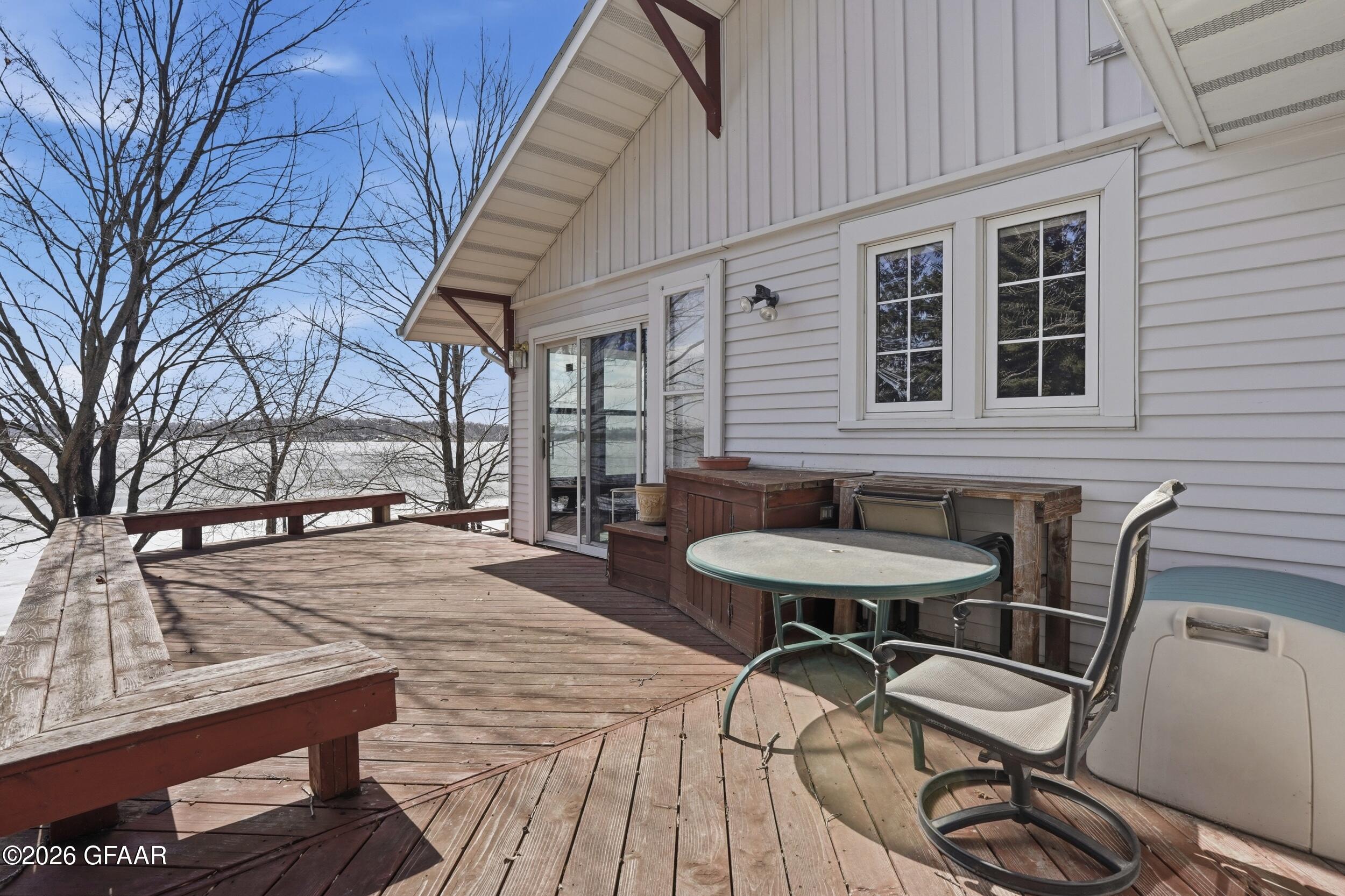 15707 SANDY BEACH Road SE