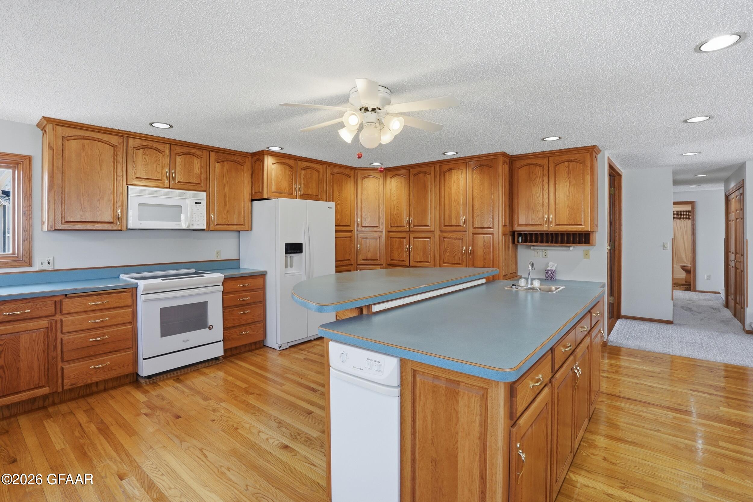 15707 SANDY BEACH Road SE