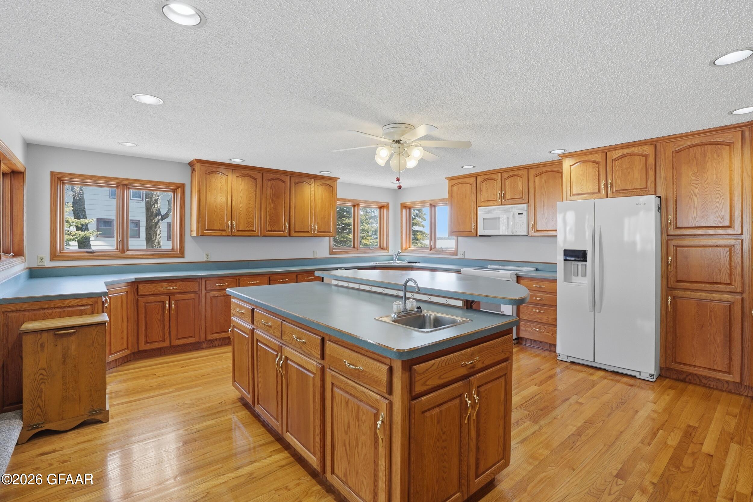 15707 SANDY BEACH Road SE