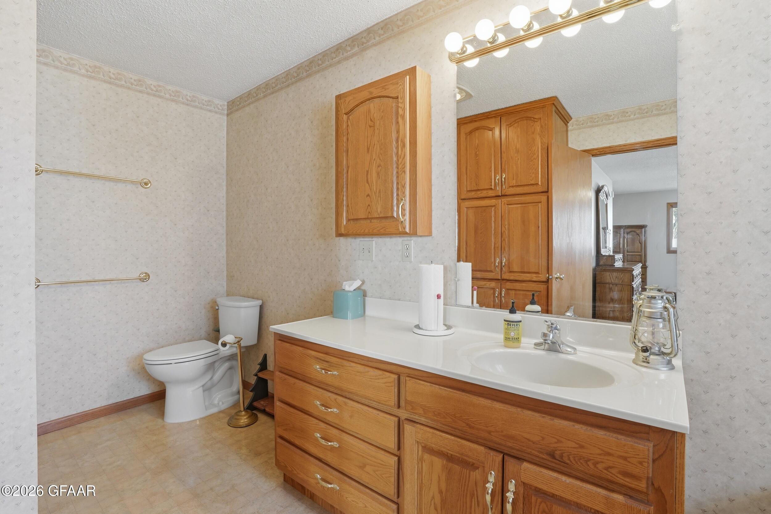 15707 SANDY BEACH Road SE