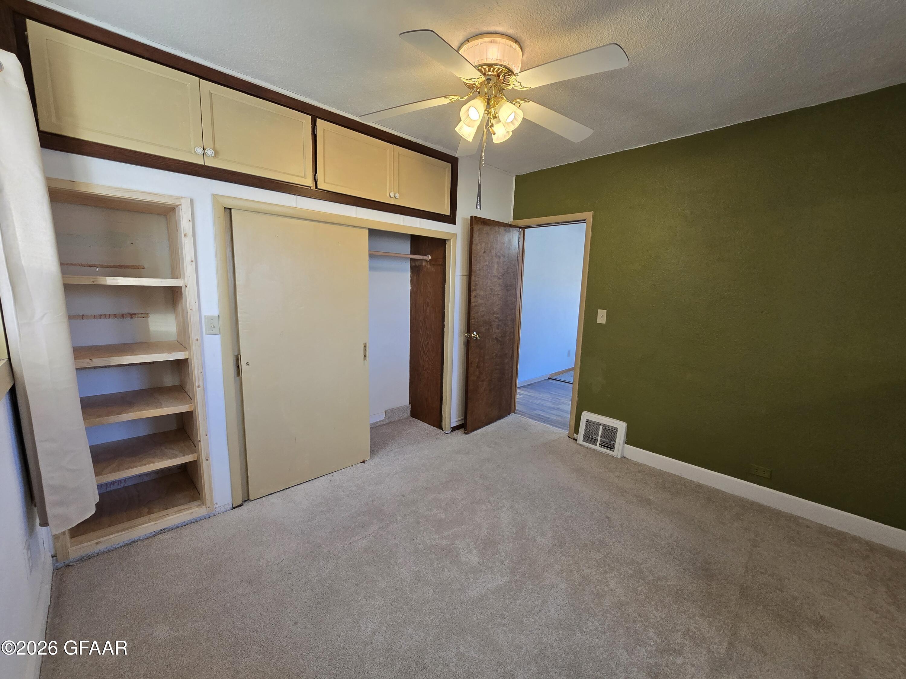 204 2ND Street W