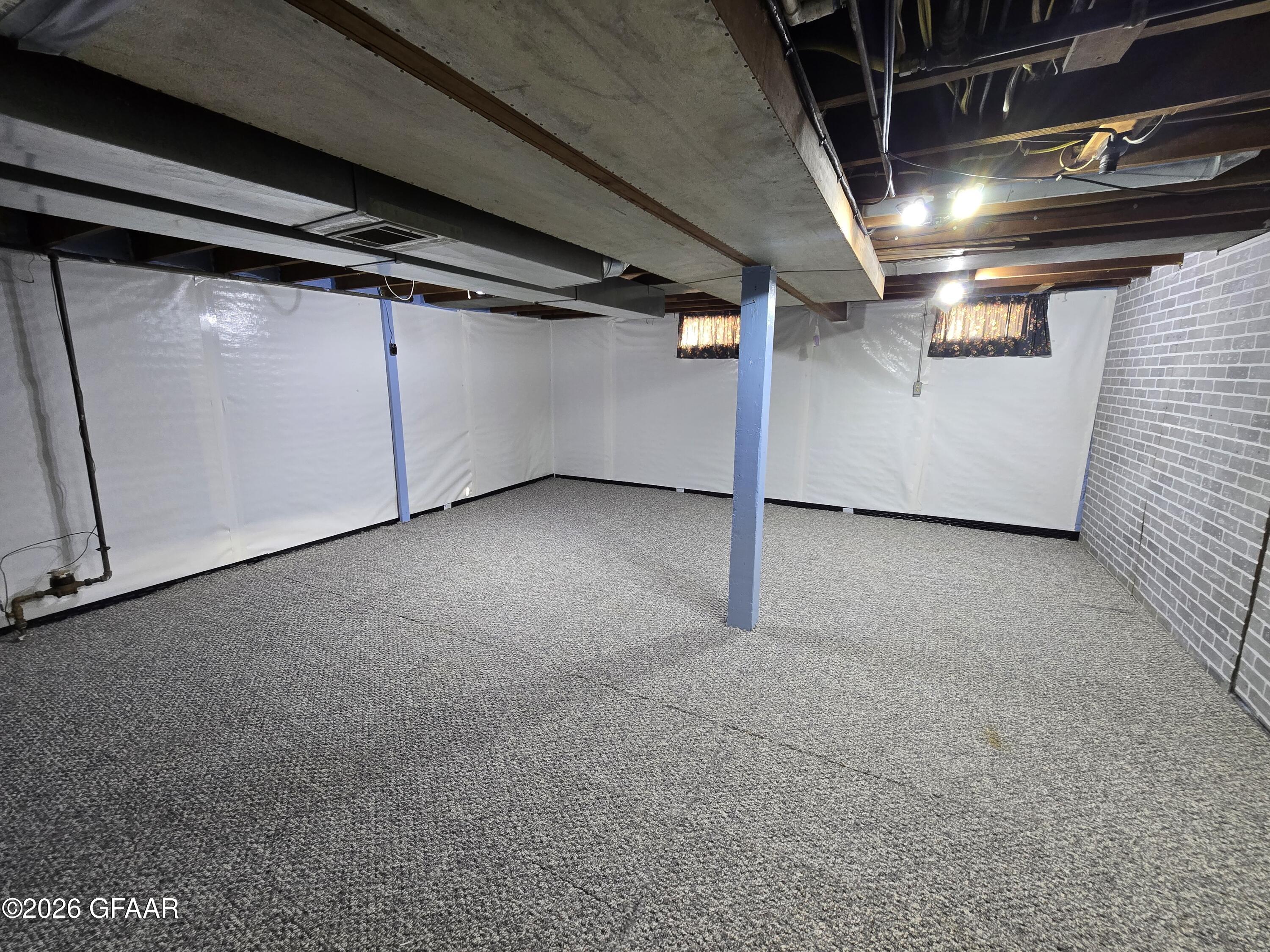 204 2ND Street W