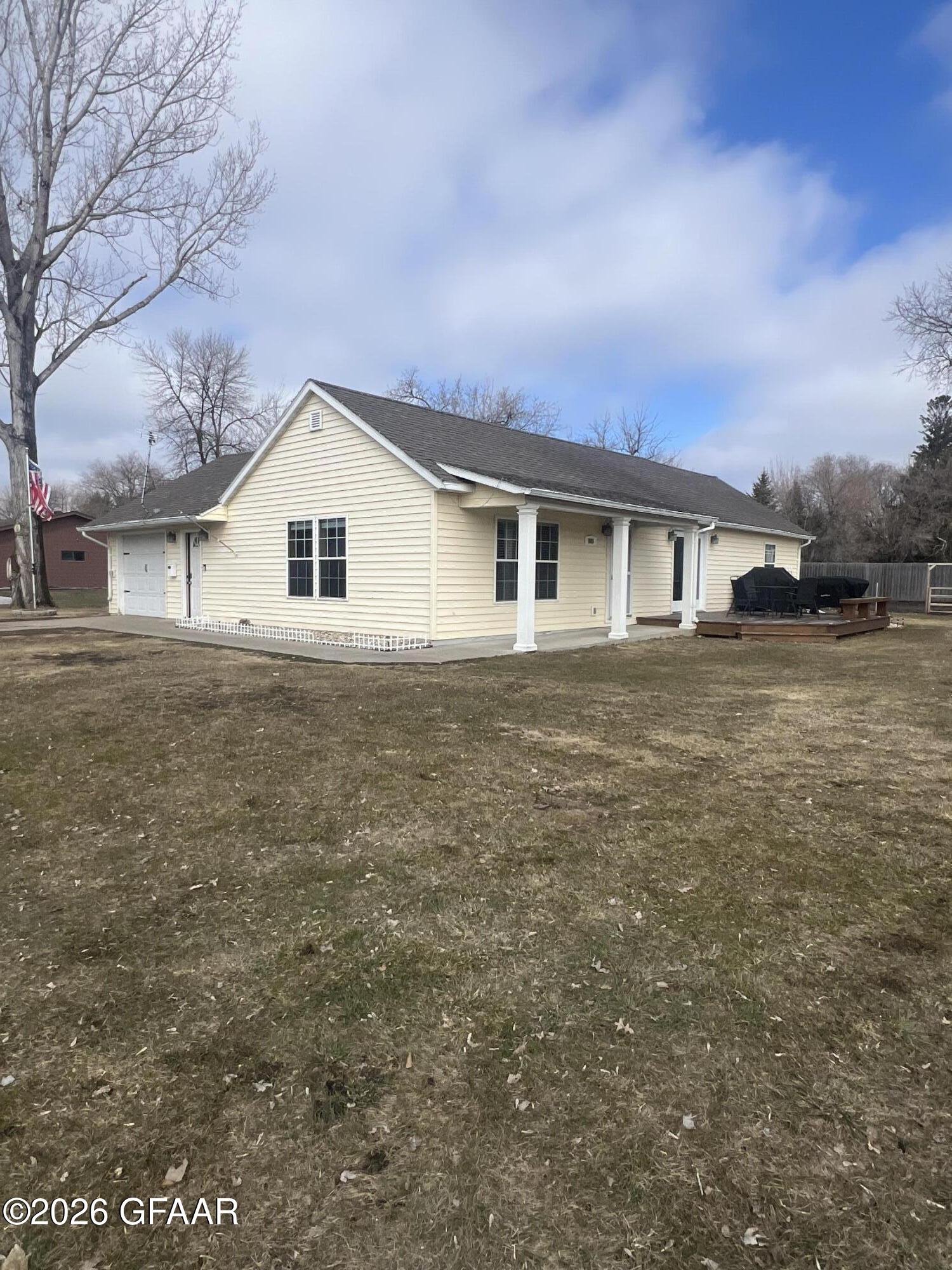 905 MINNESOTA Street