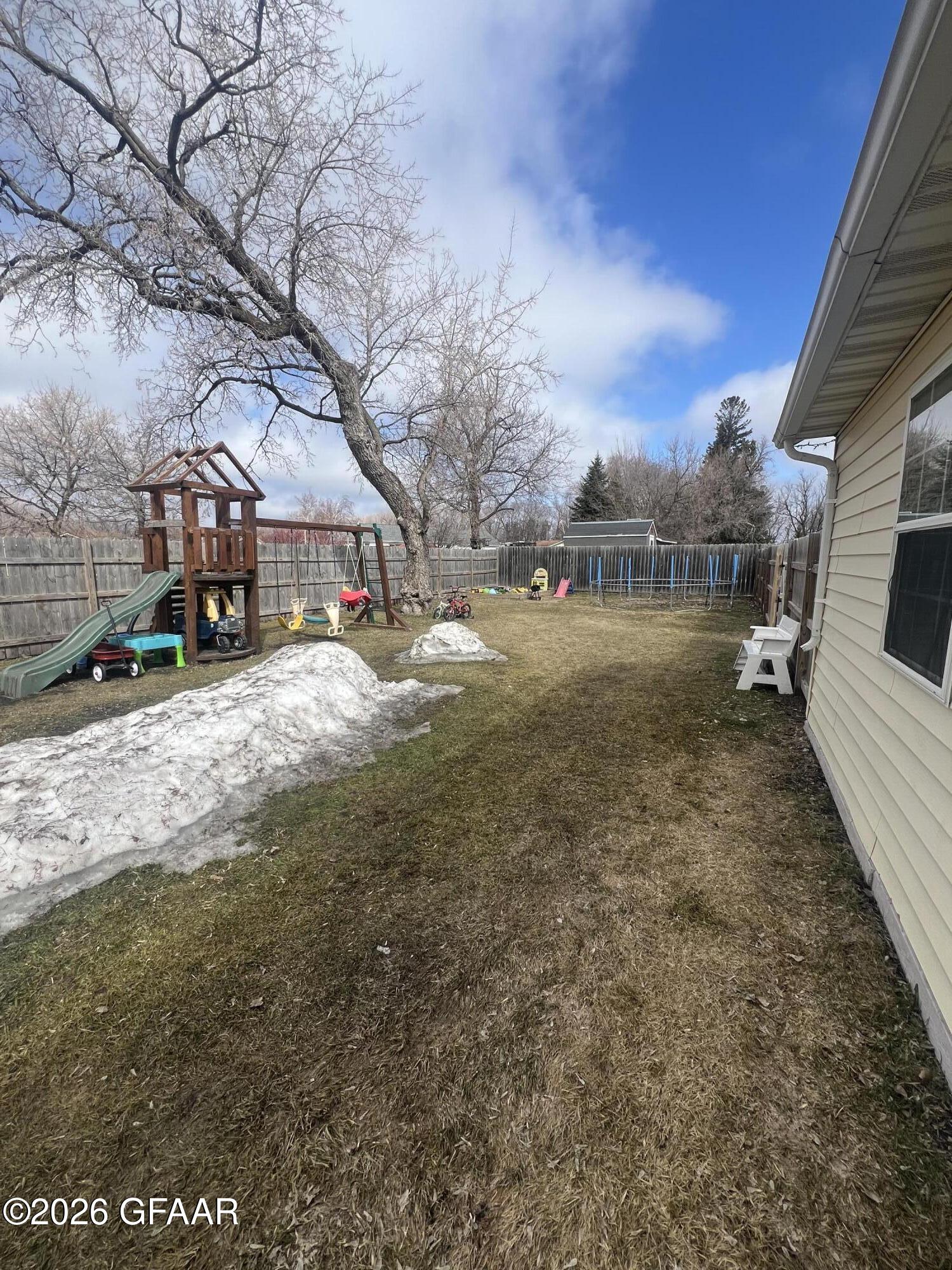 905 MINNESOTA Street