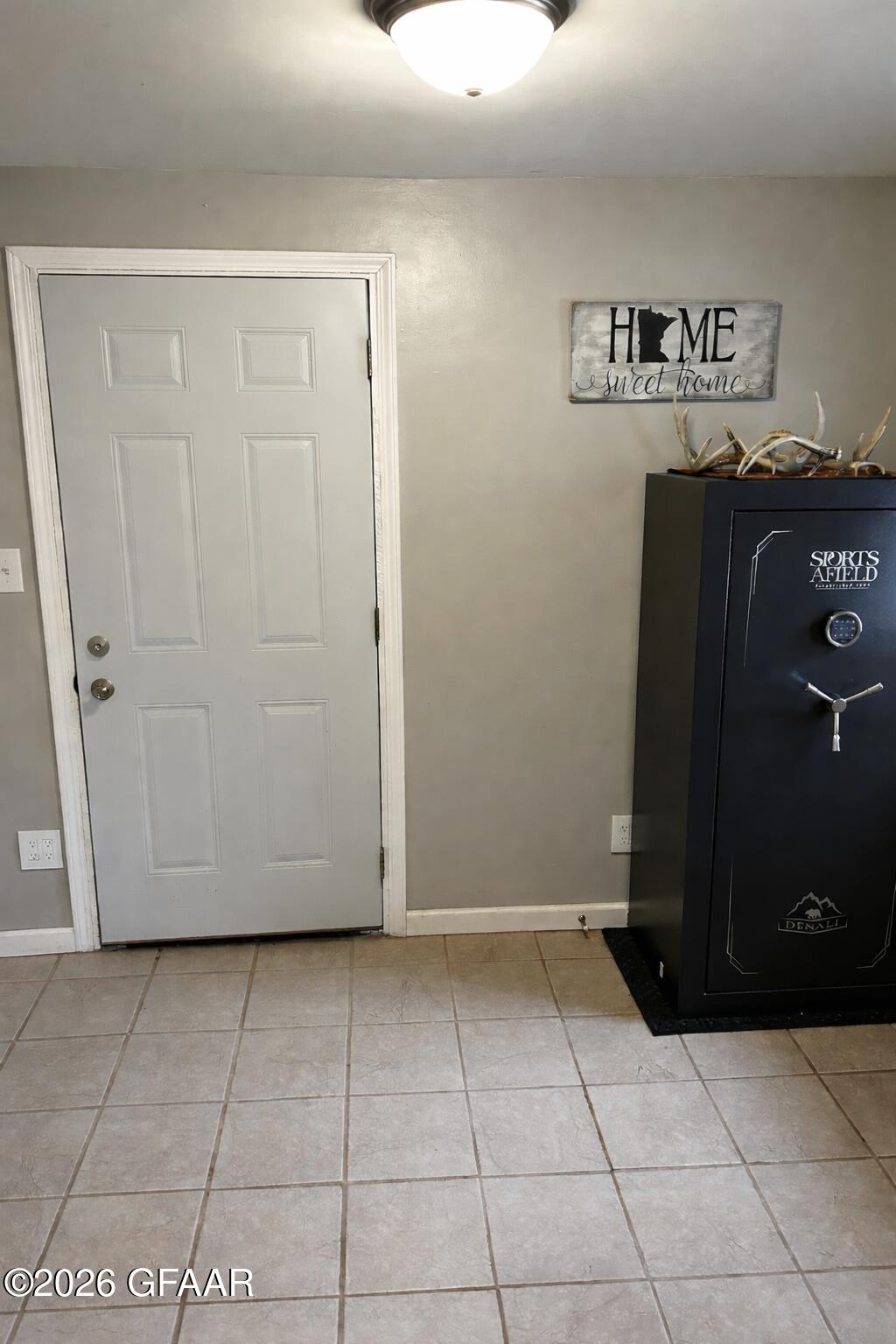 905 MINNESOTA Street