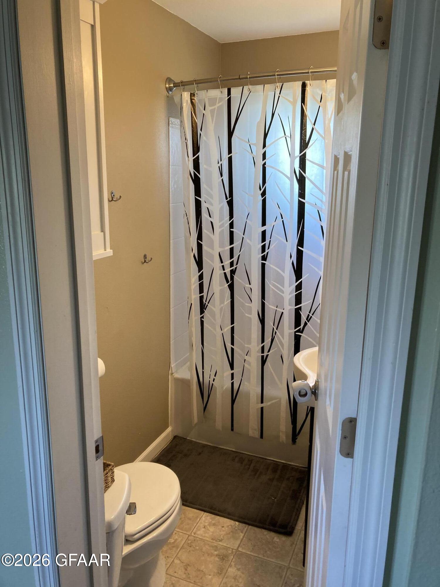 905 MINNESOTA Street