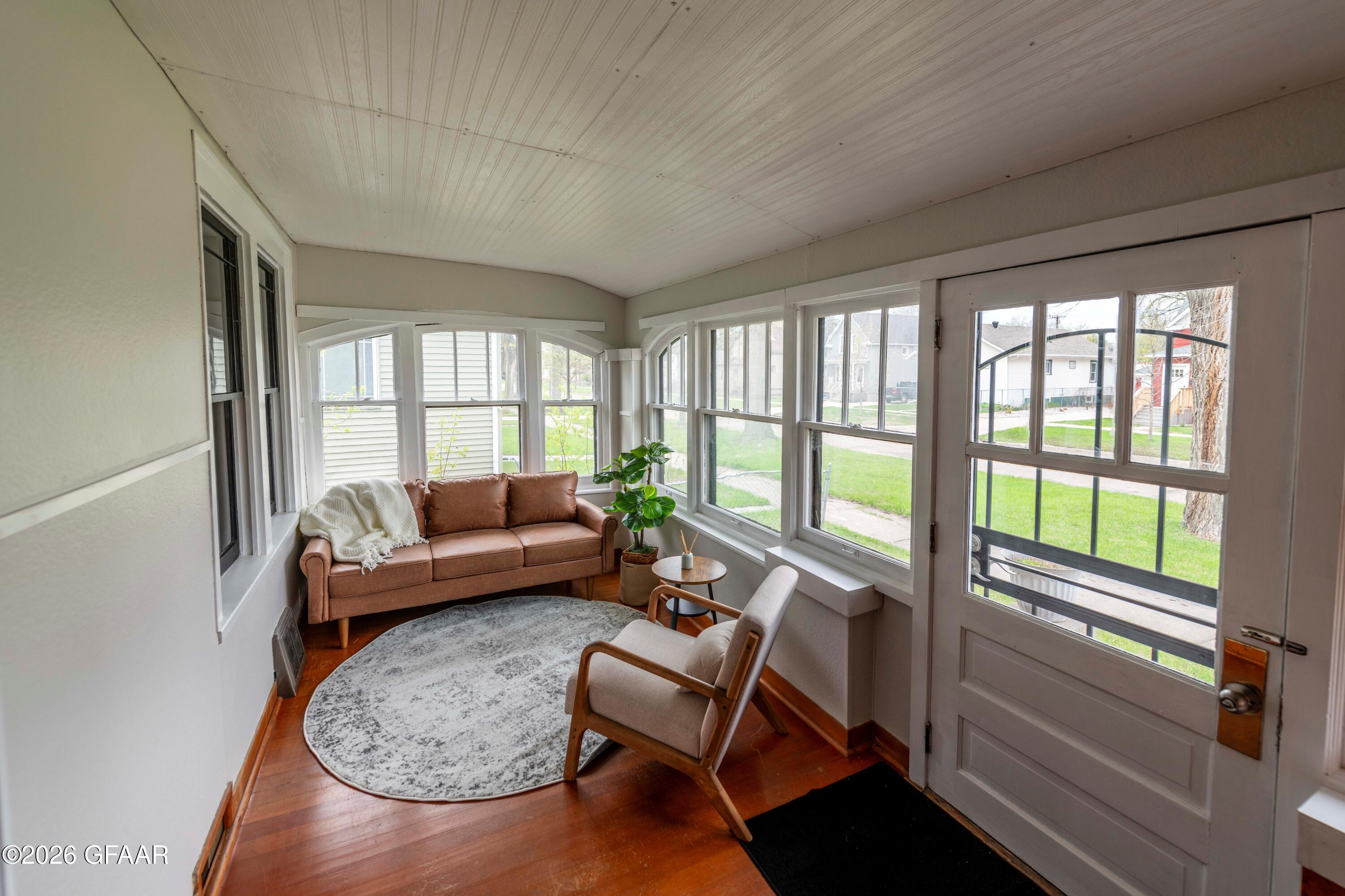 701 COTTONWOOD Street