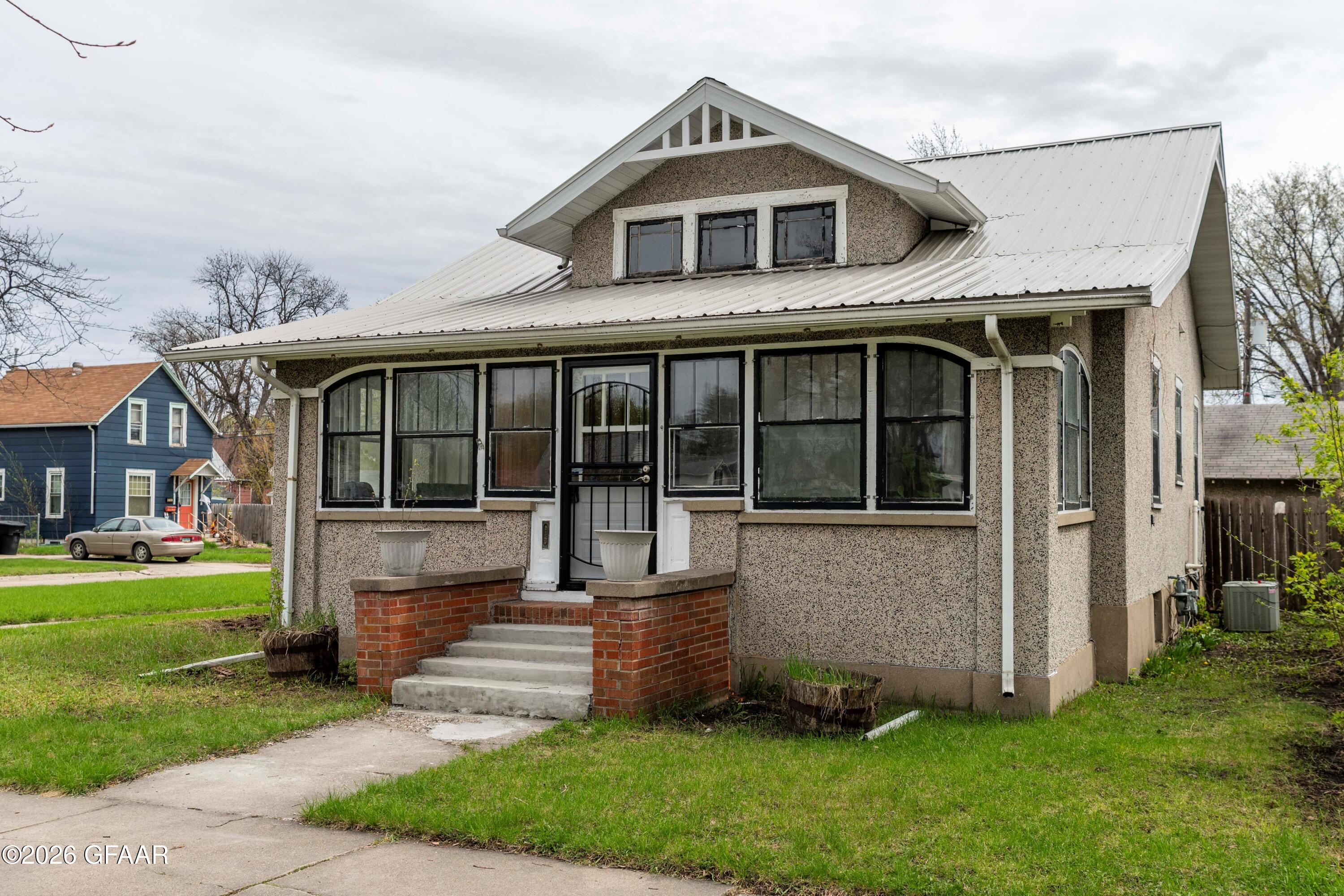 701 COTTONWOOD Street