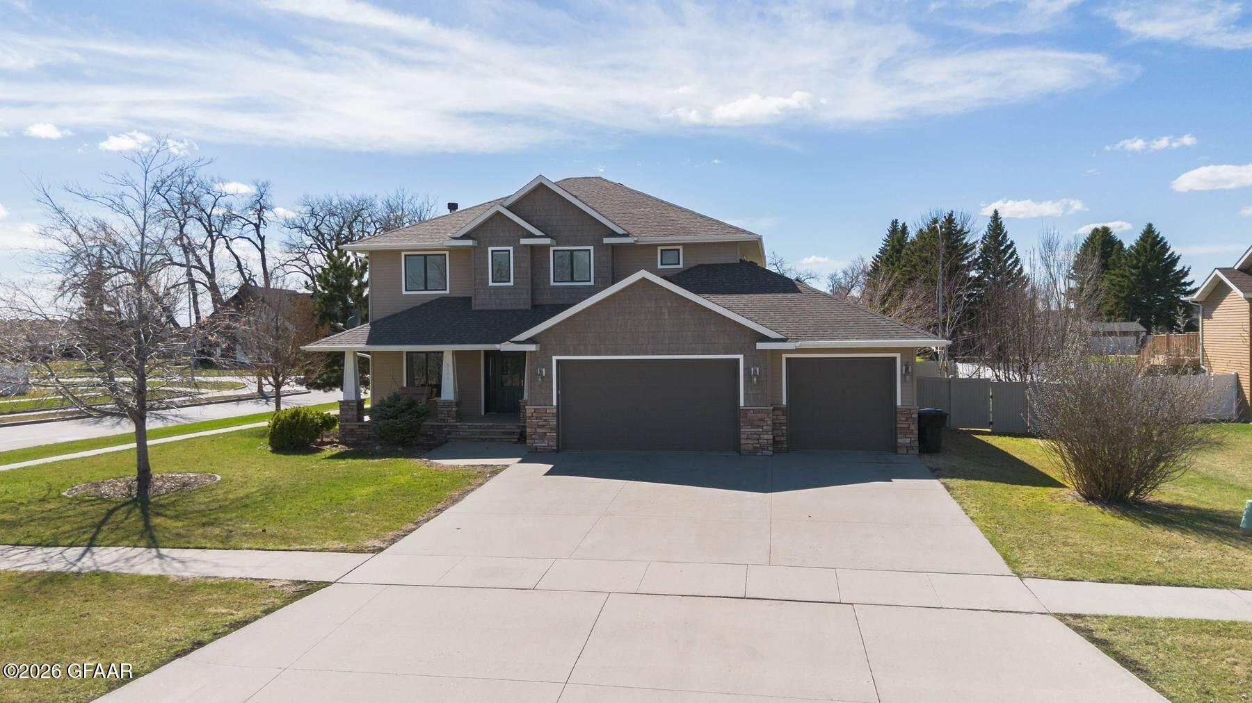 5690 PRAIRIEWOOD Drive W