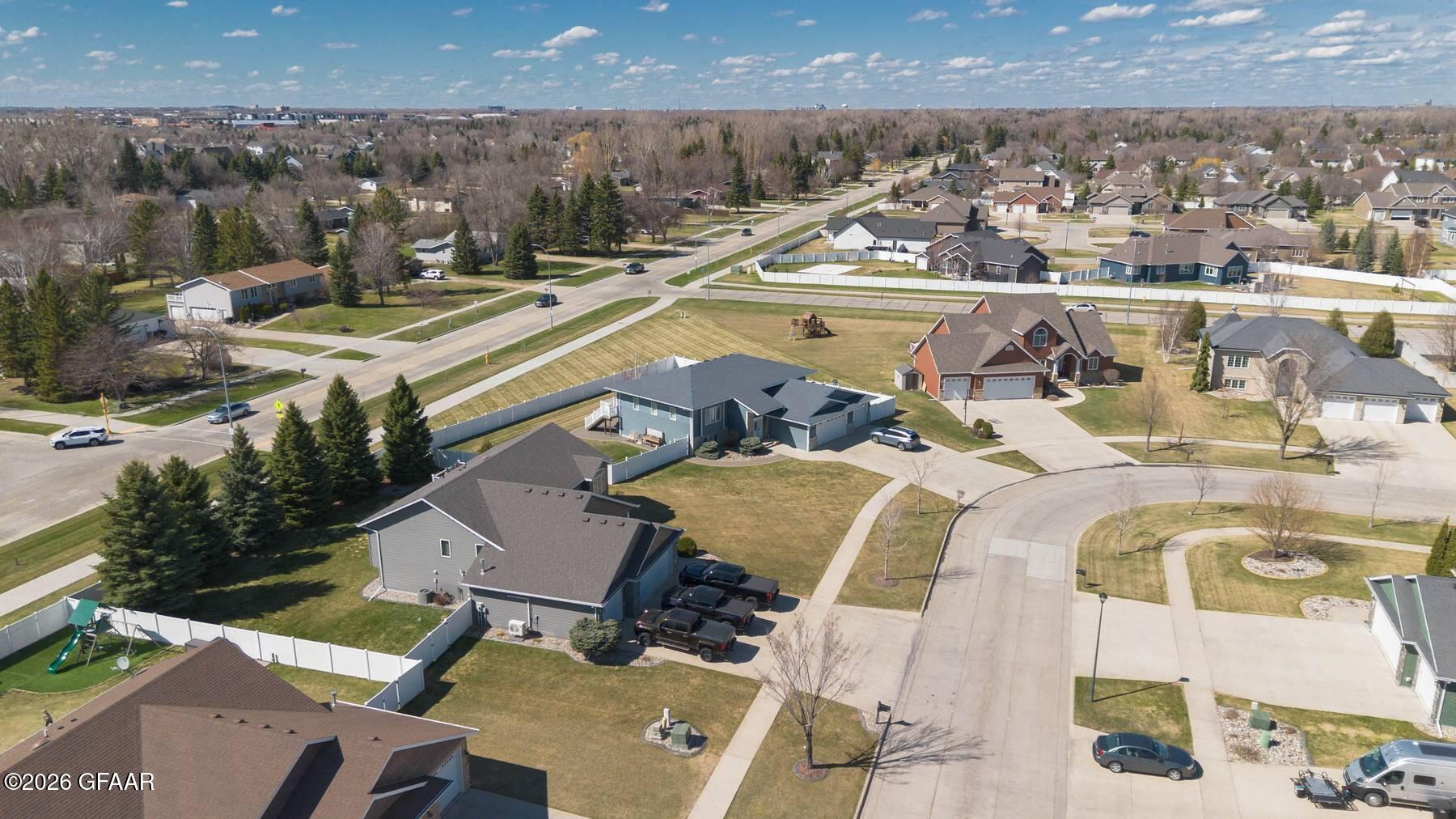 5690 PRAIRIEWOOD Drive W