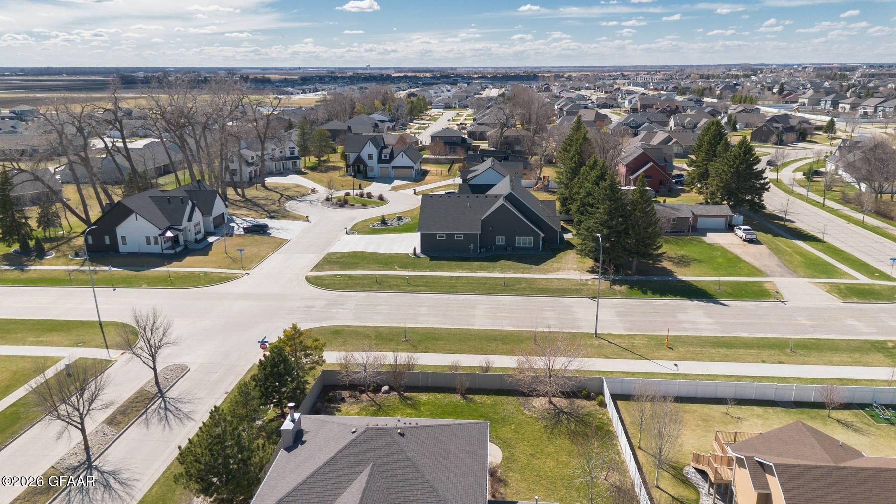 5690 PRAIRIEWOOD Drive W