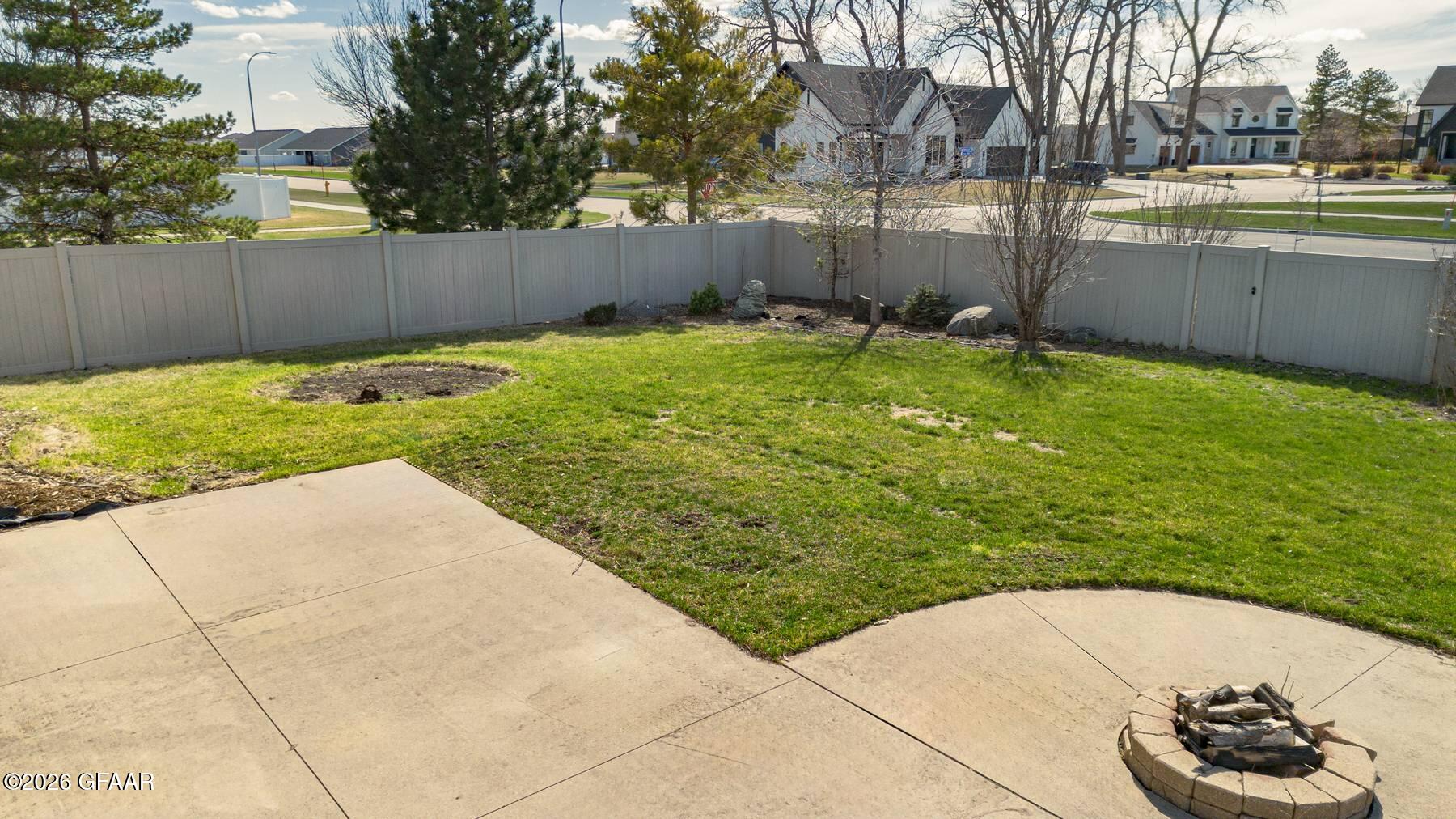 5690 PRAIRIEWOOD Drive W