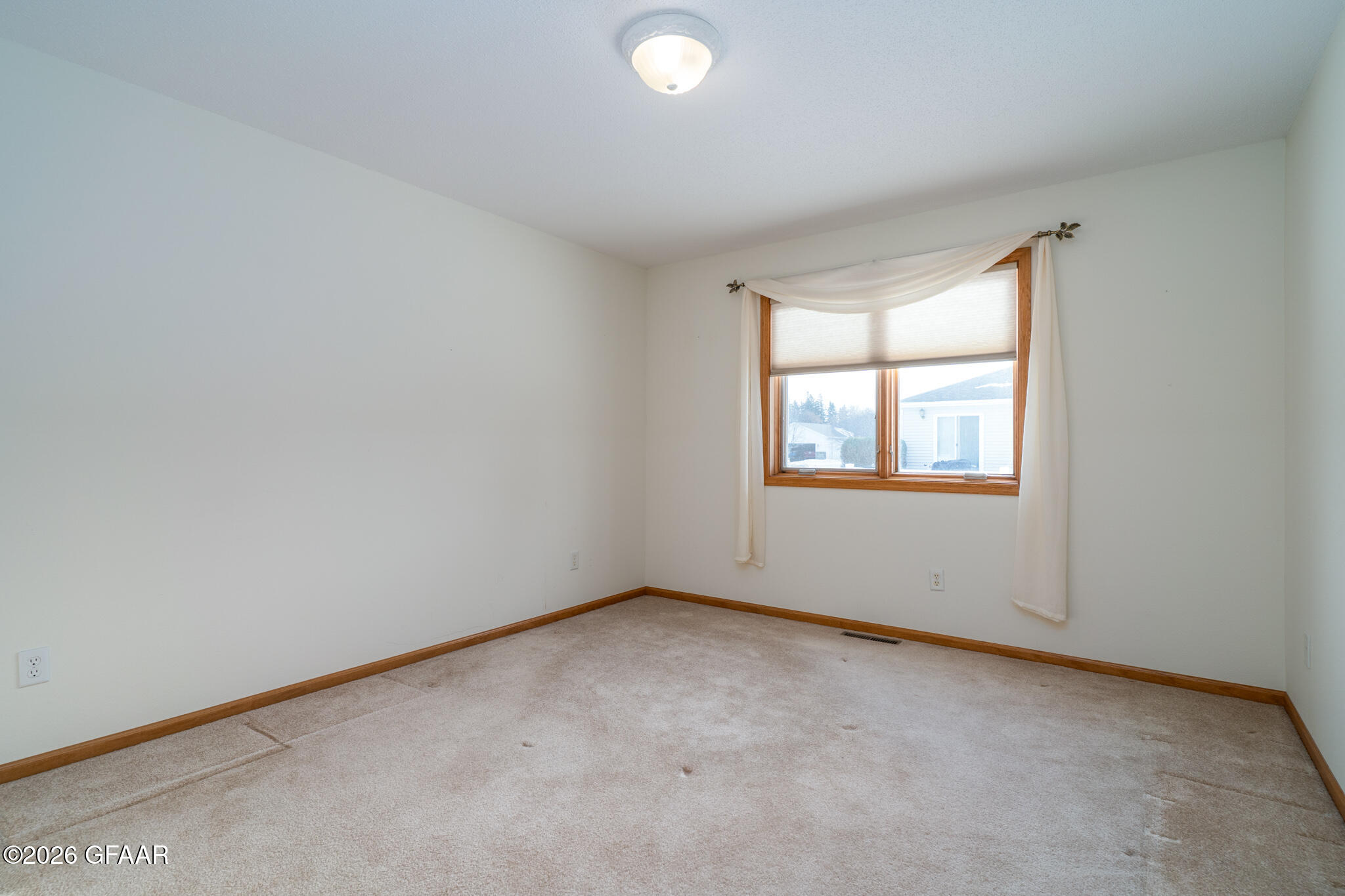 417 CRESTWOOD Court SE