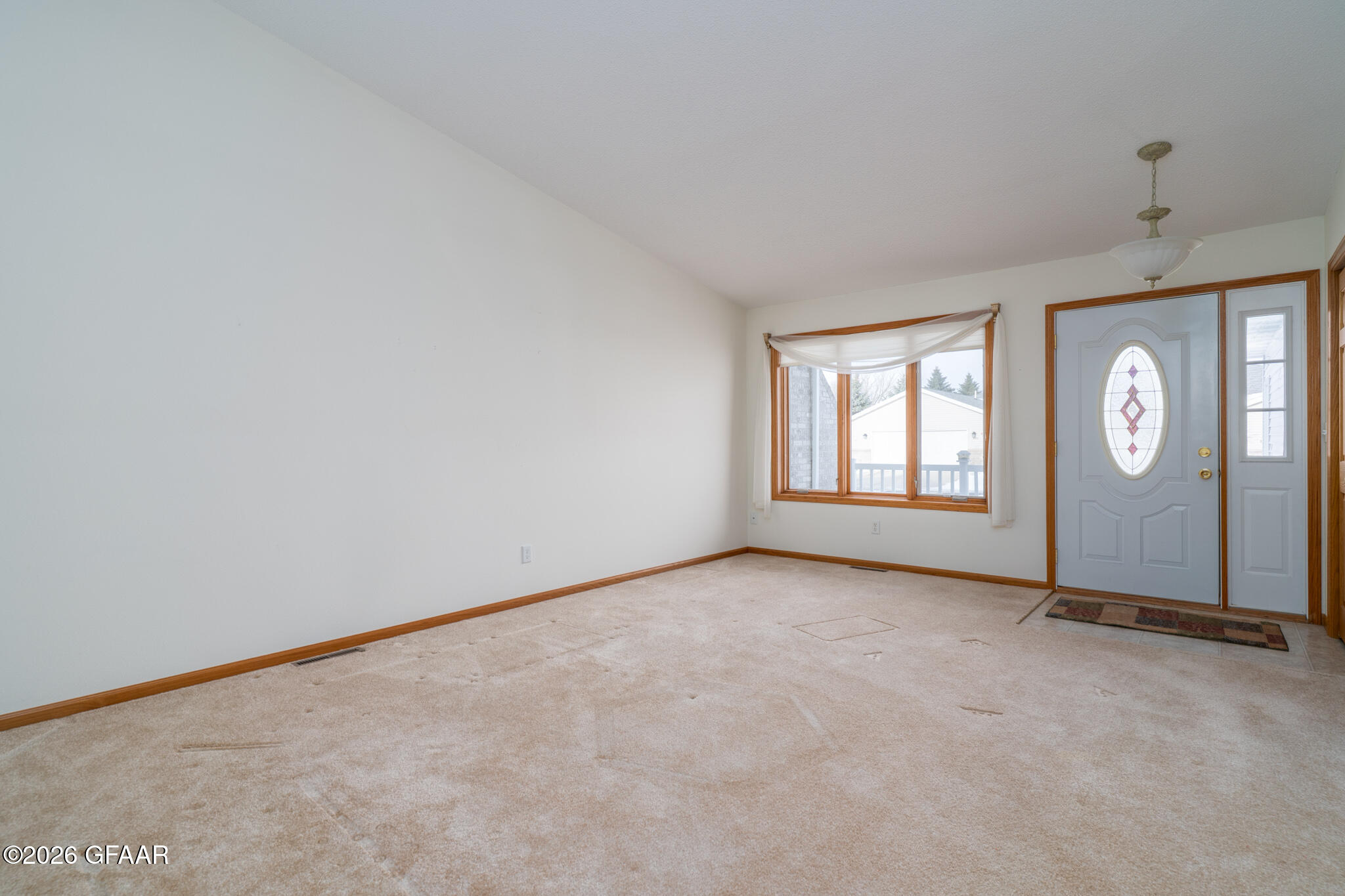 417 CRESTWOOD Court SE