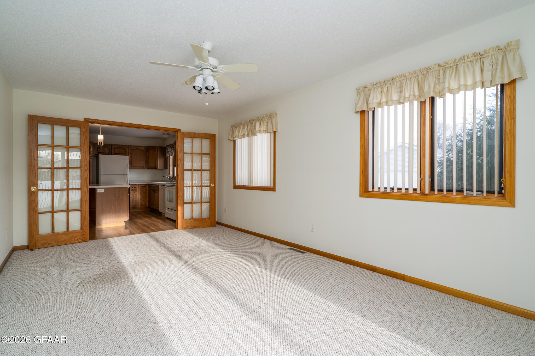 417 CRESTWOOD Court SE